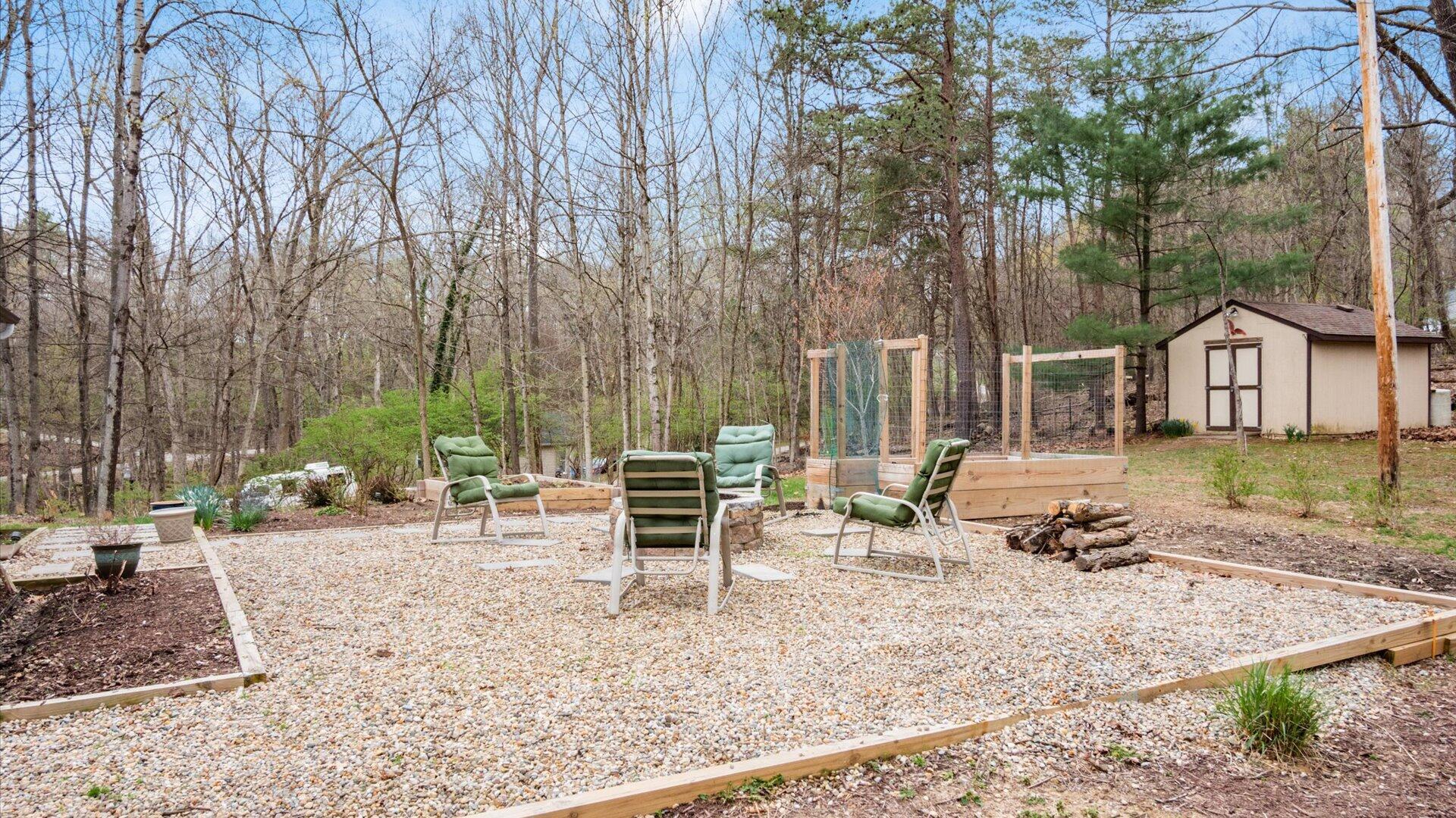 870 Iroquois Court, A Property Photo 43