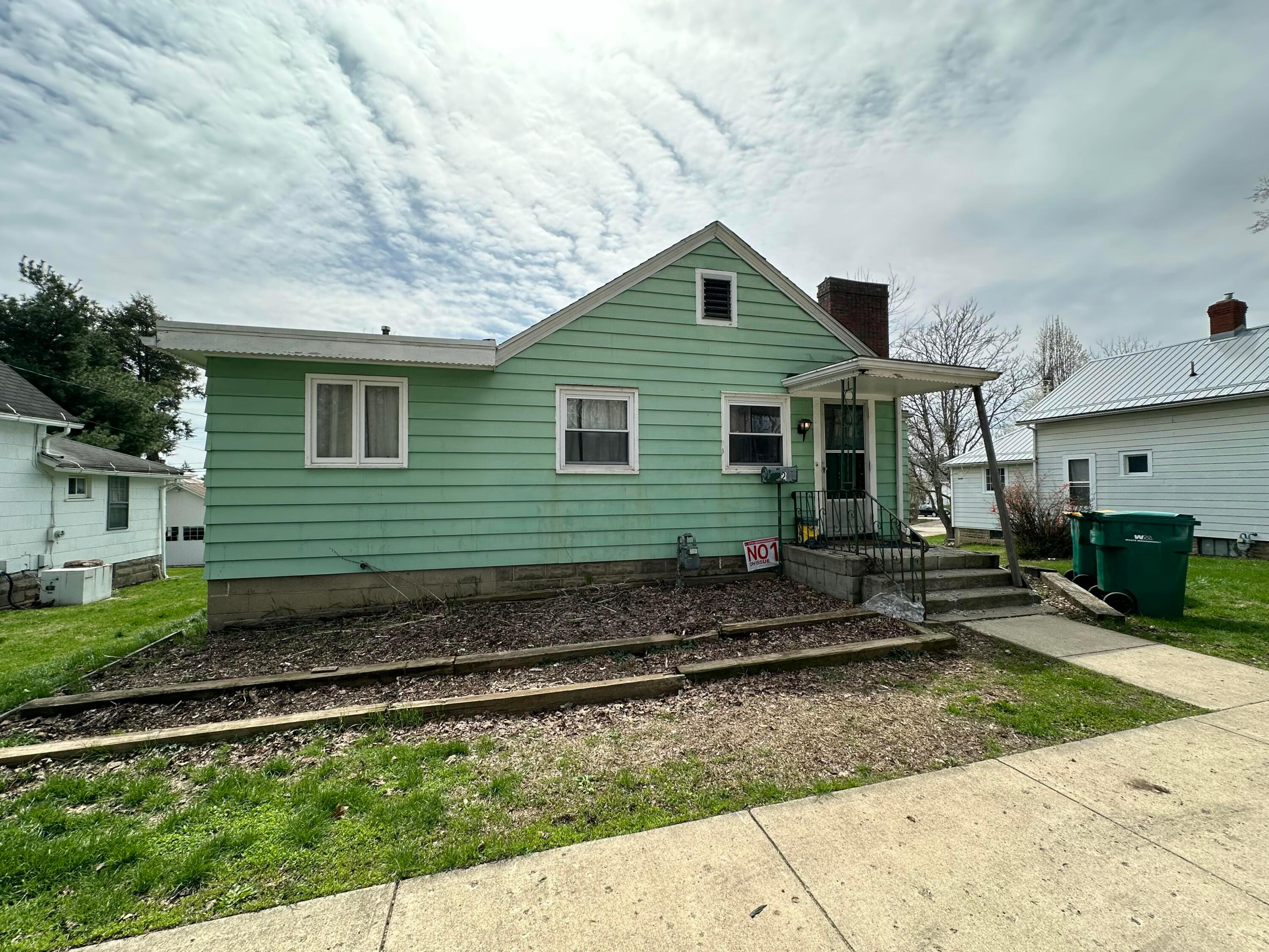 202 E Pleasant Street Property Photo 1