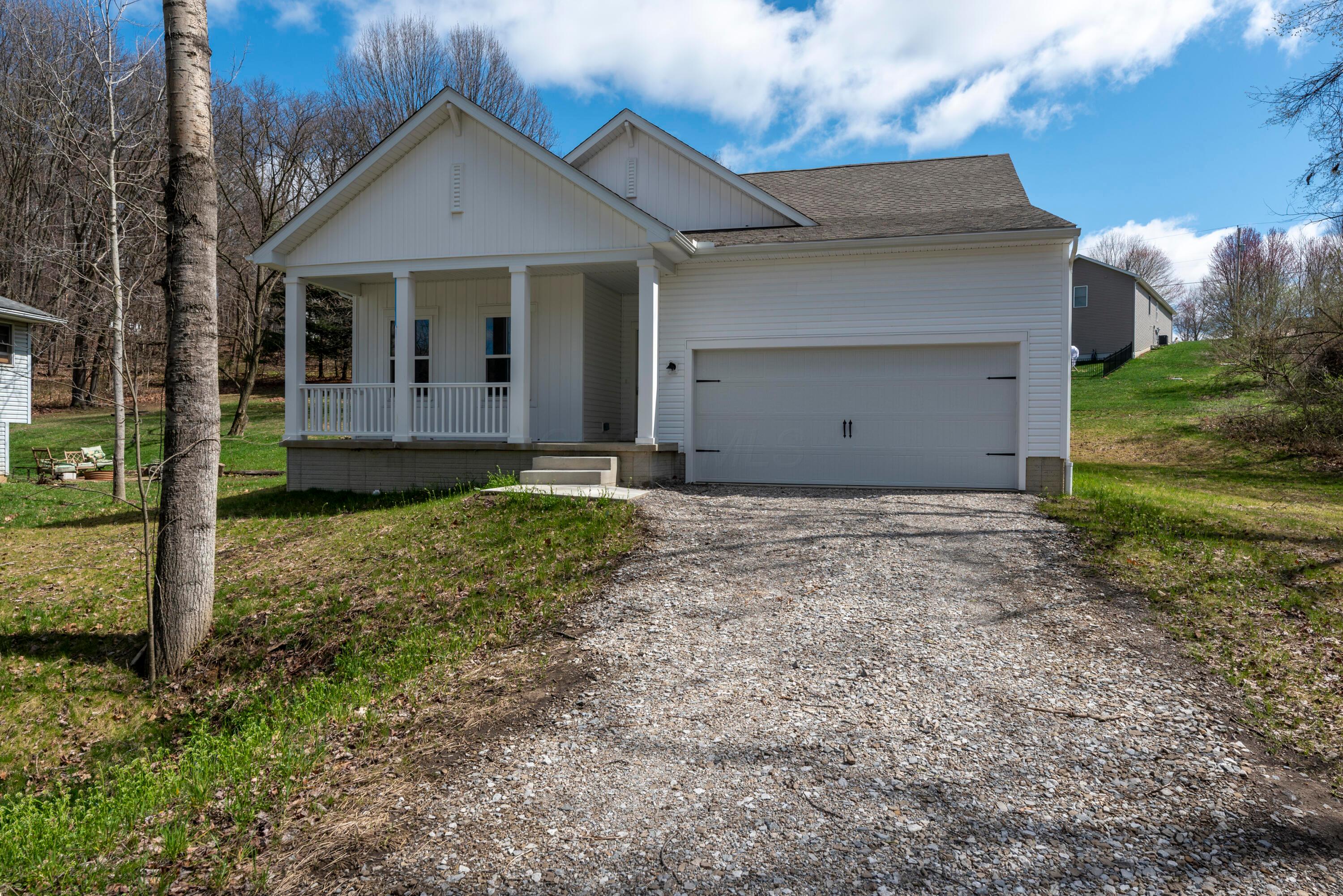 3062 Apple Valley Drive Property Photo