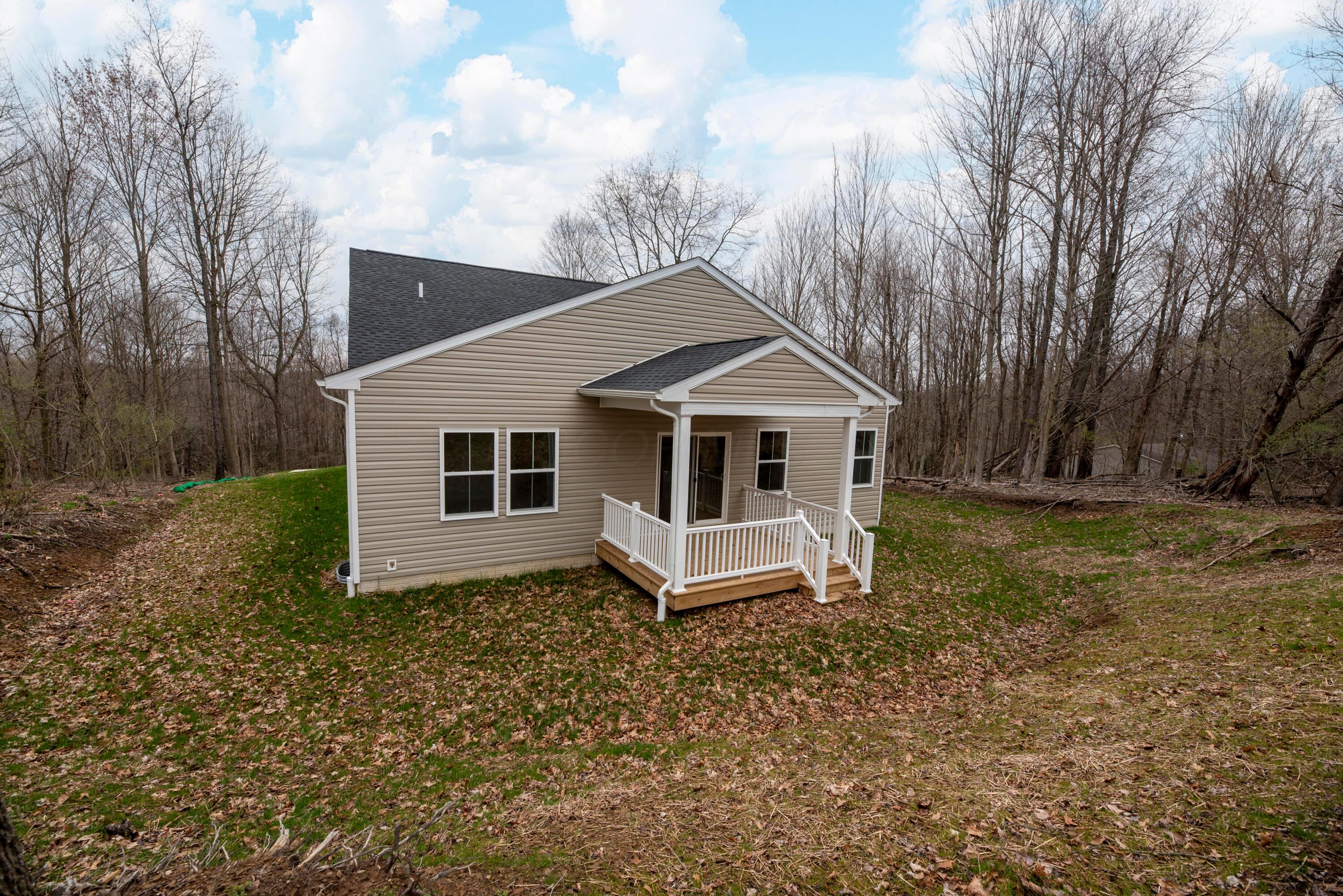 3462 Apple Valley Drive Property Photo 7