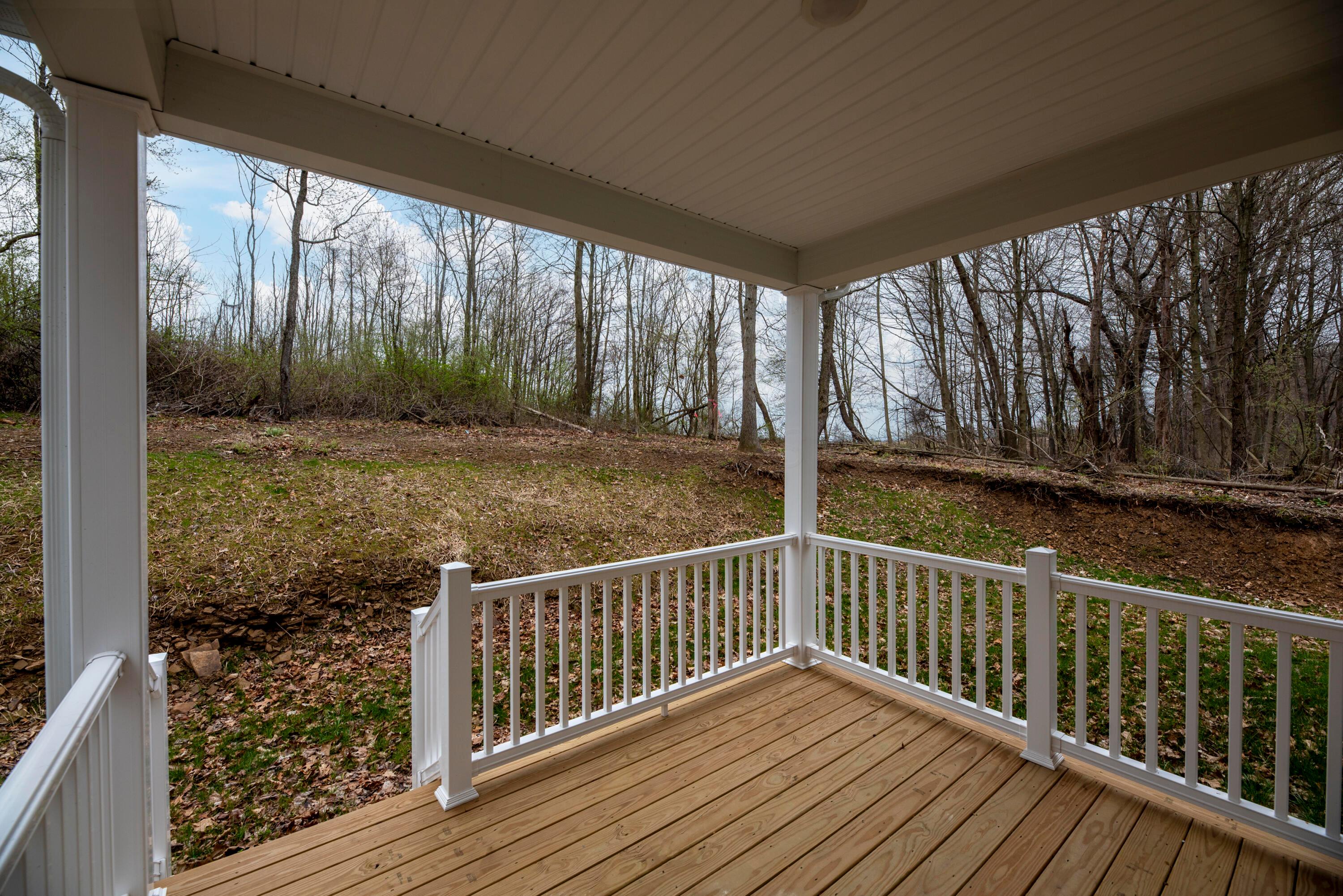 3462 Apple Valley Drive Property Photo 8