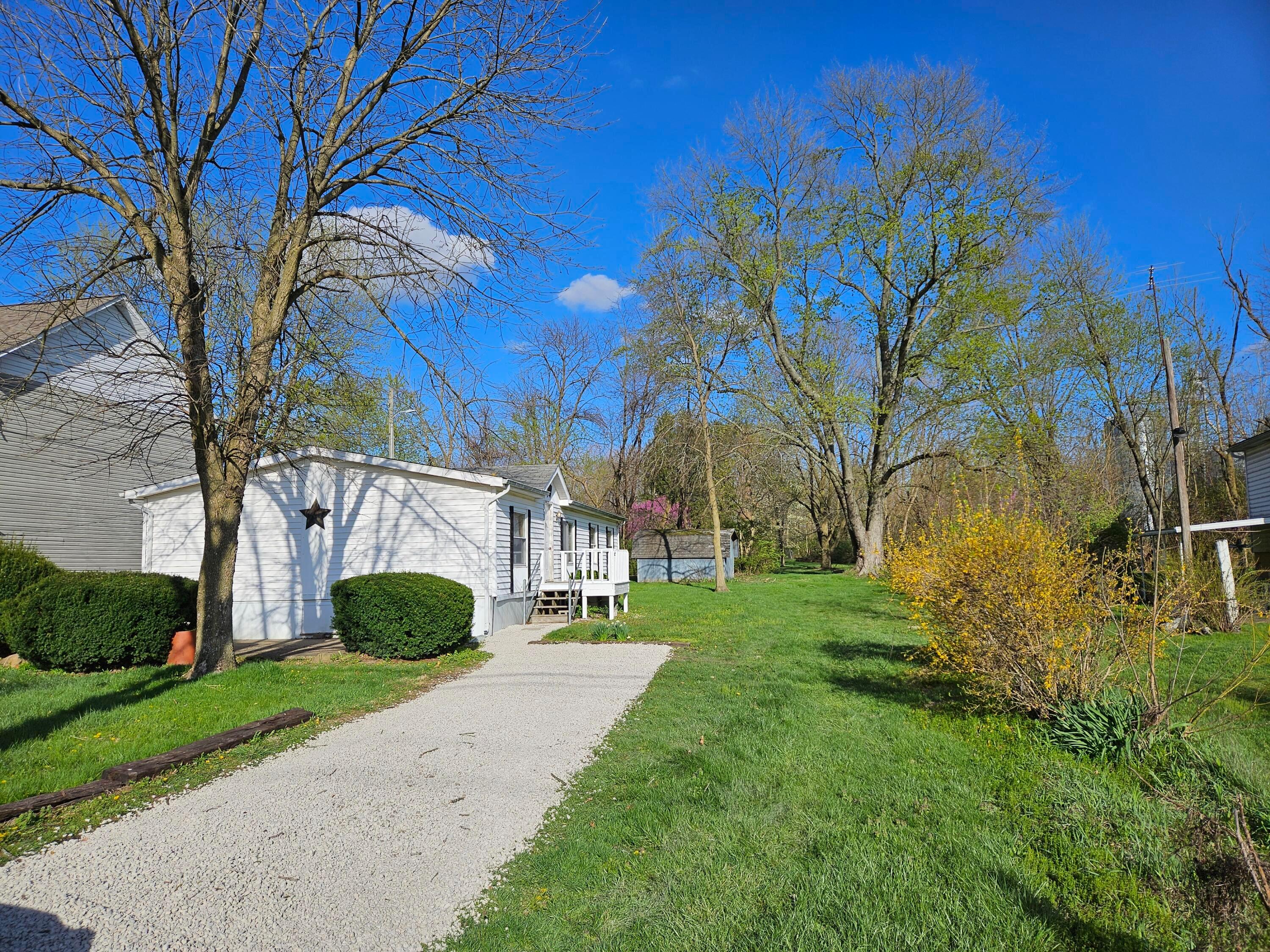 8250 High Street Property Photo