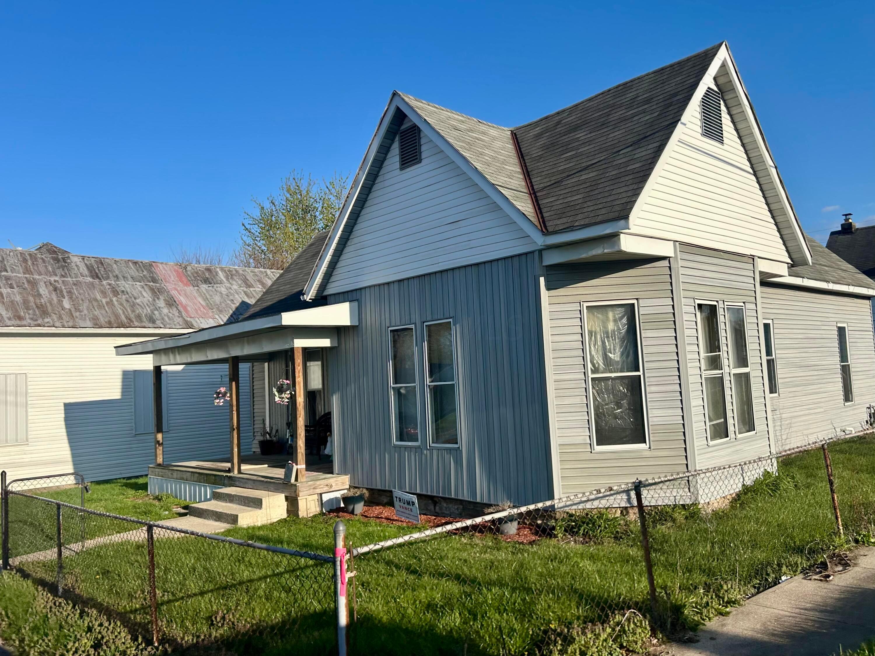676 Lyndon Avenue Property Photo 2