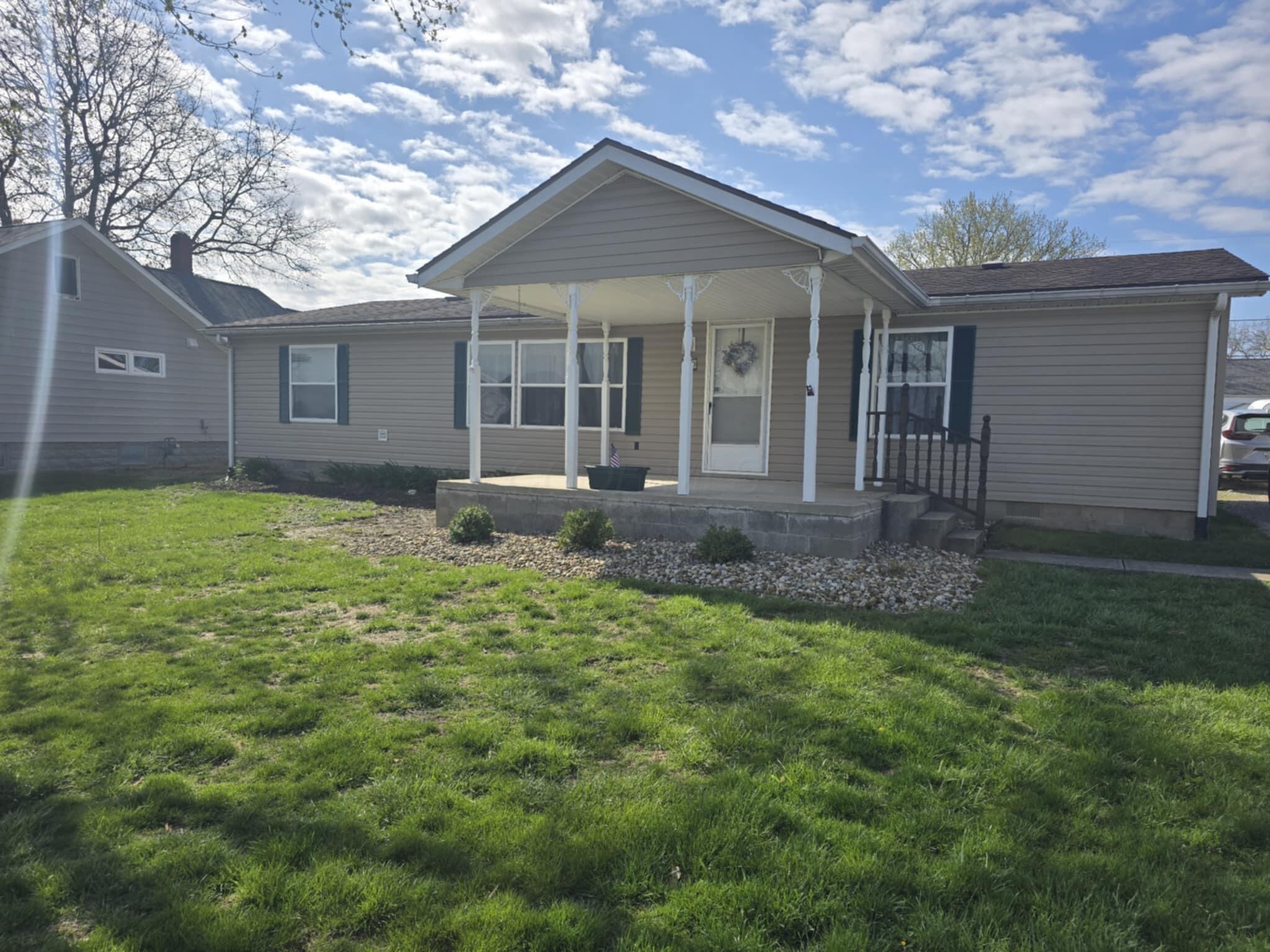 930 Leonard Avenue Property Photo