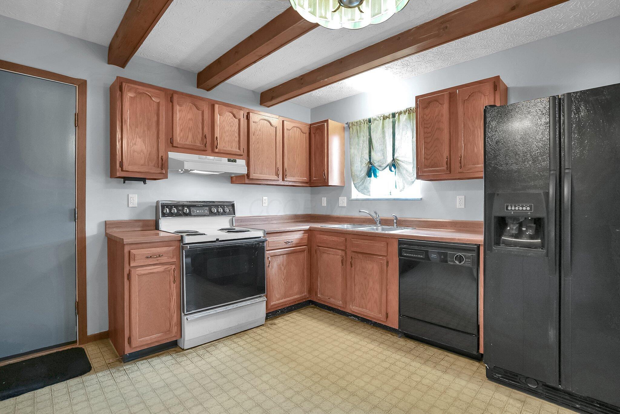 7030 Motts Place Road Property Photo 14