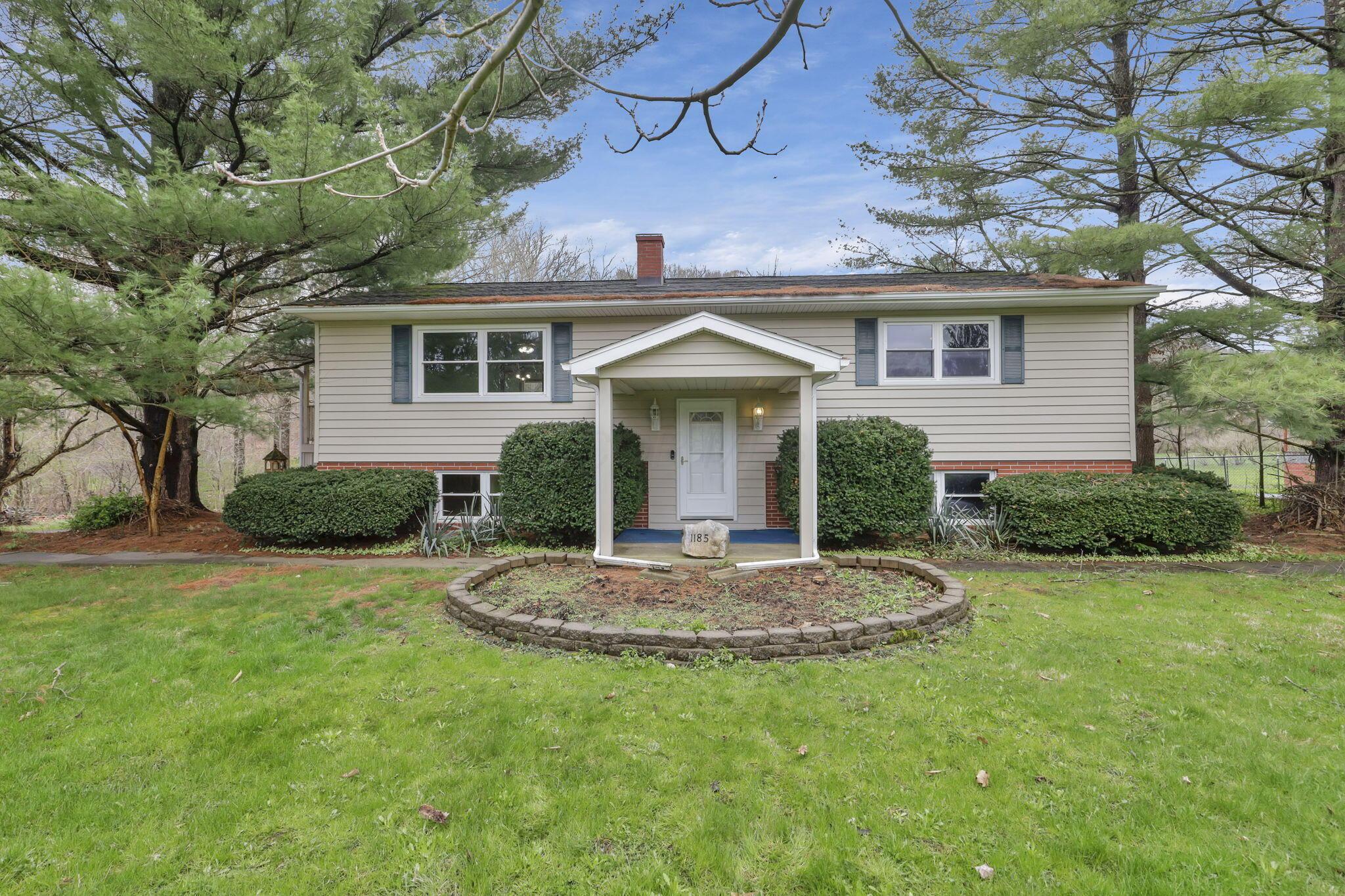 1185 Mcgrery Road Se Property Photo