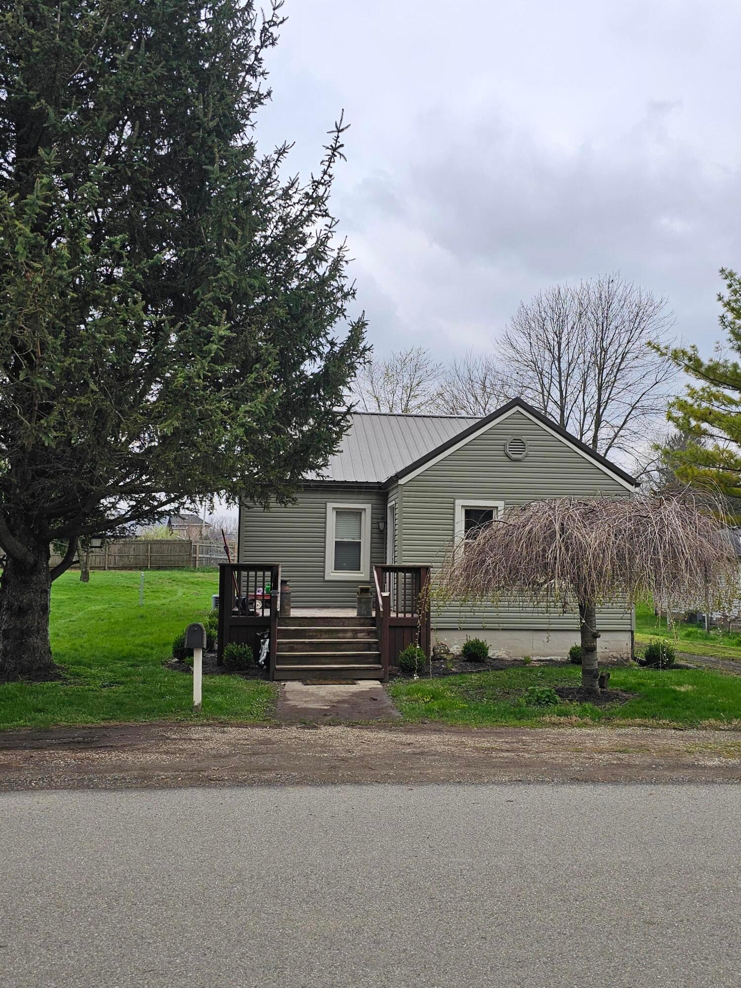 79 S Locust Street Property Photo