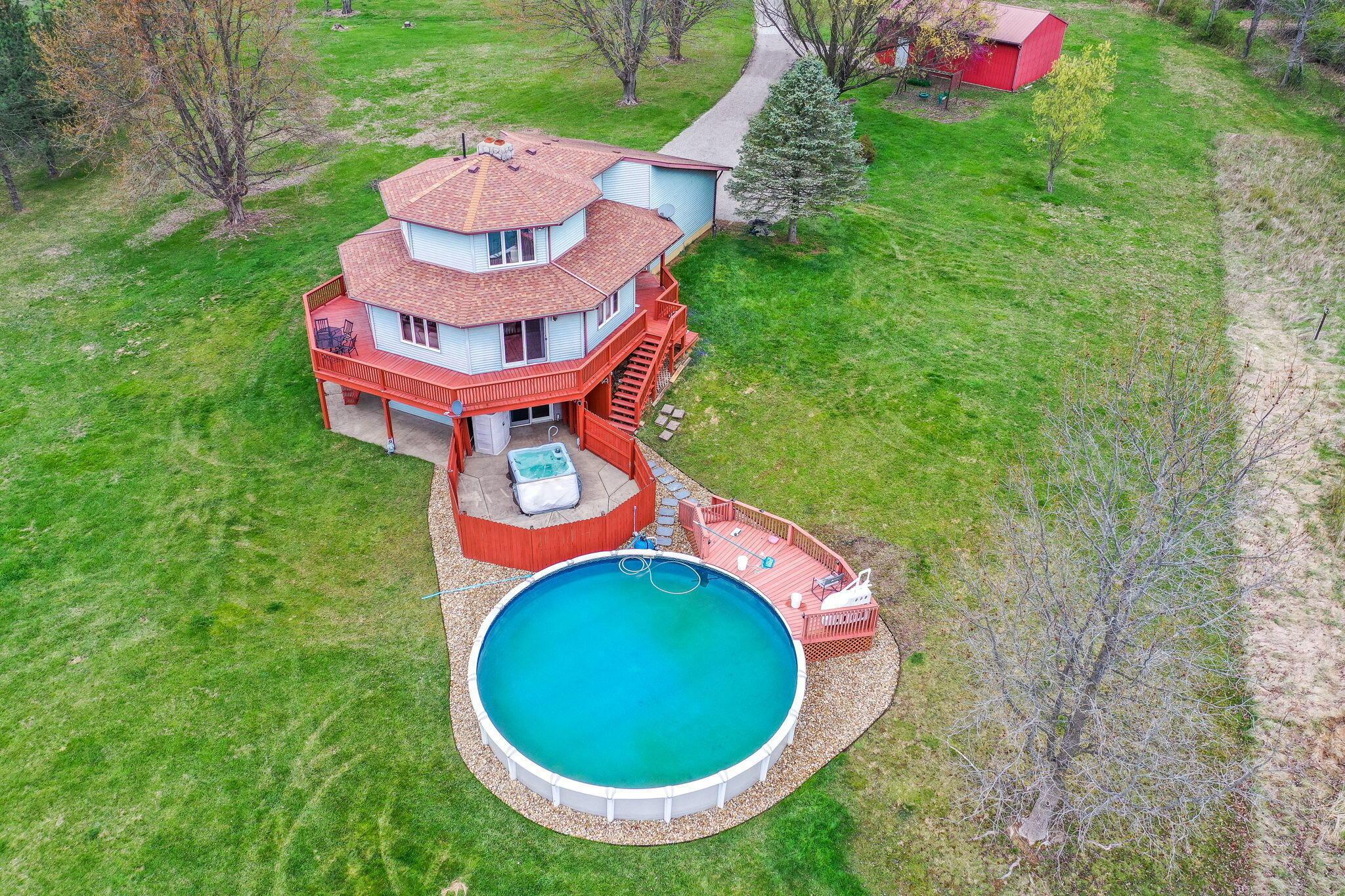 8778 Township Rd 36 Property Photo