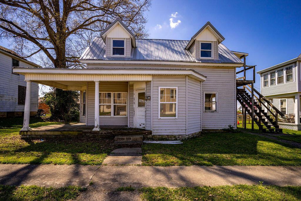 303 W State Street Property Photo