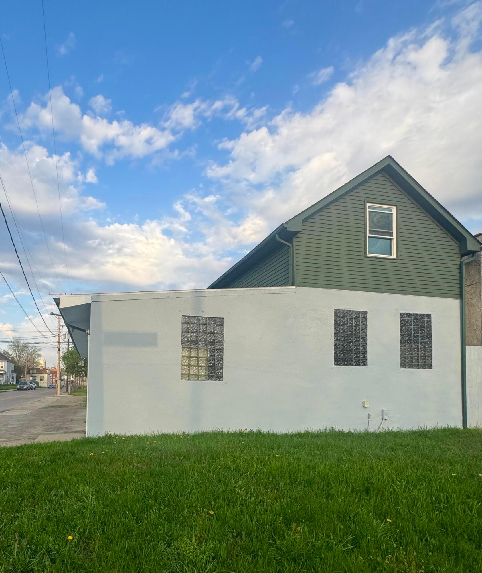 1109 W Rich Street Property Photo 1