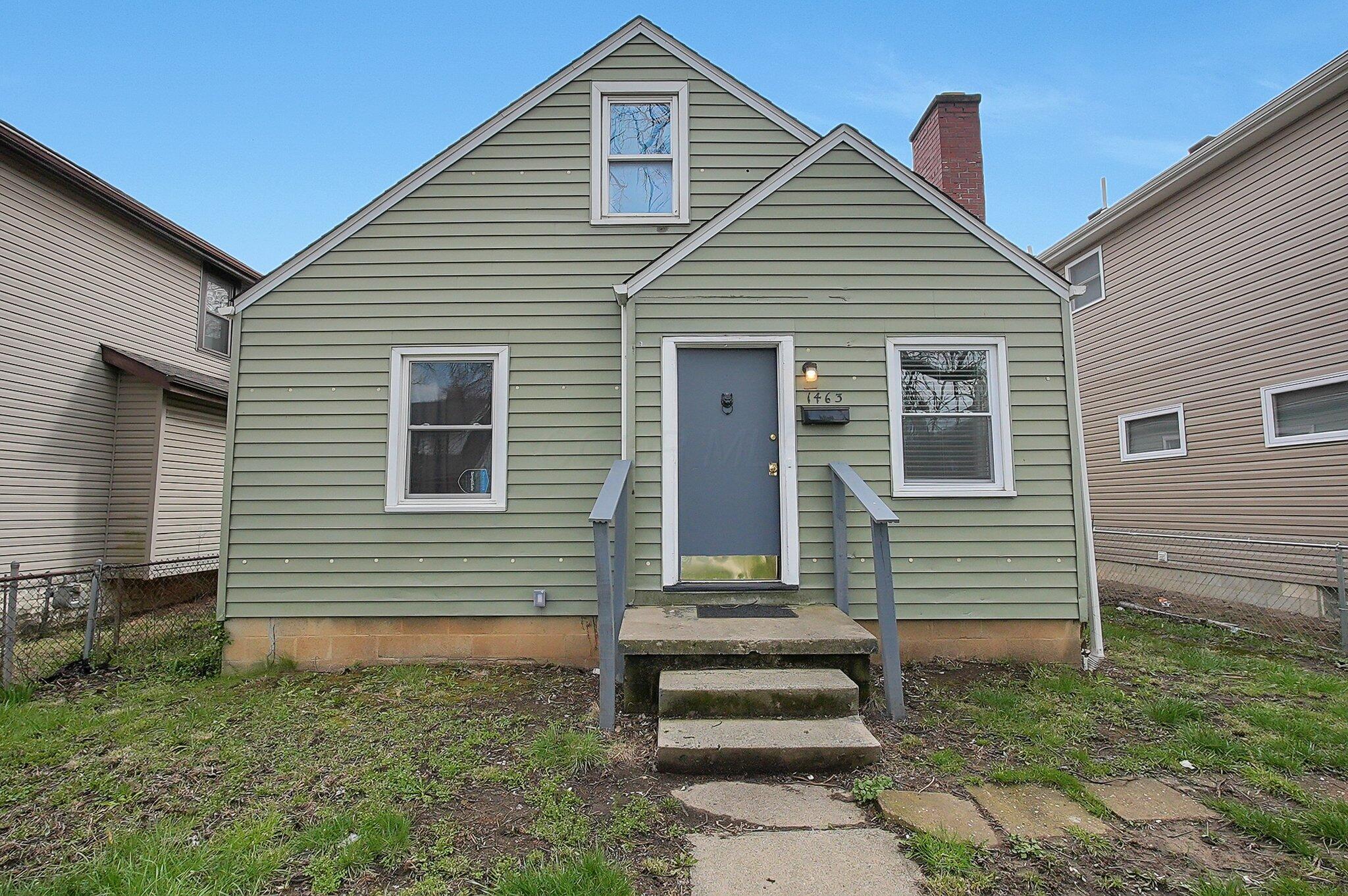 1463 E 24th Avenue Property Photo 3