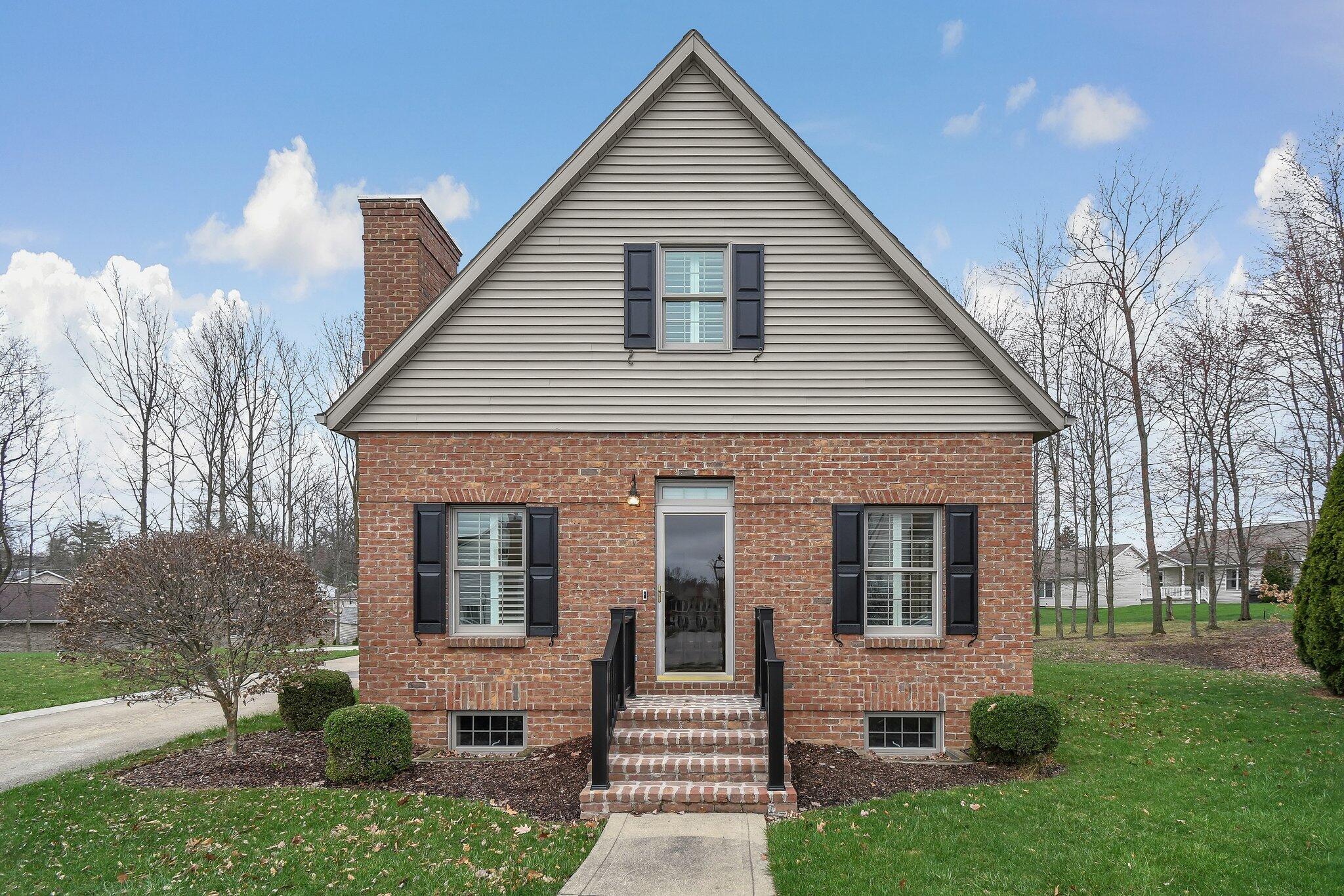 832 York Street W Property Photo
