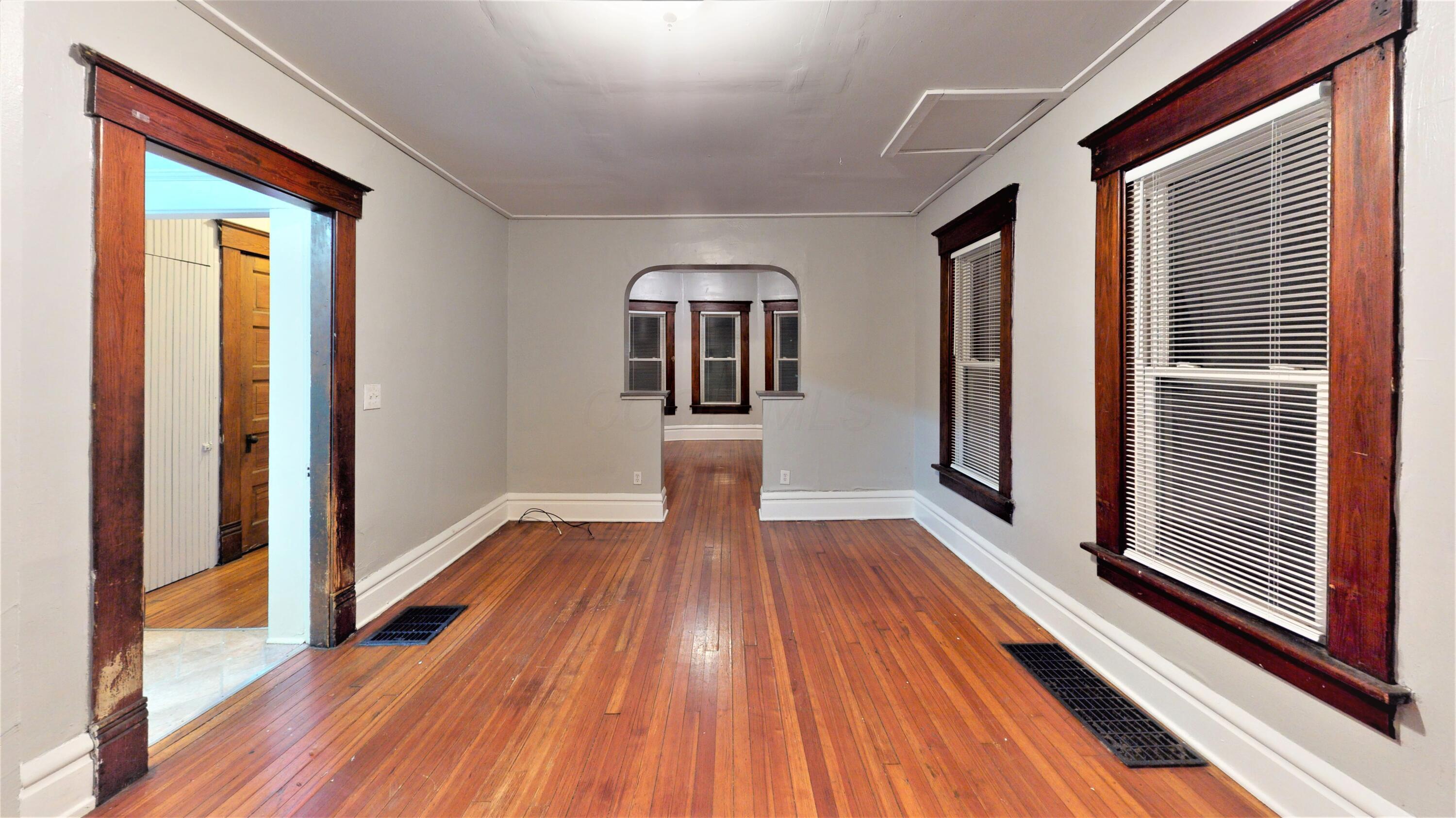 1410 Indianola Avenue Property Photo 3