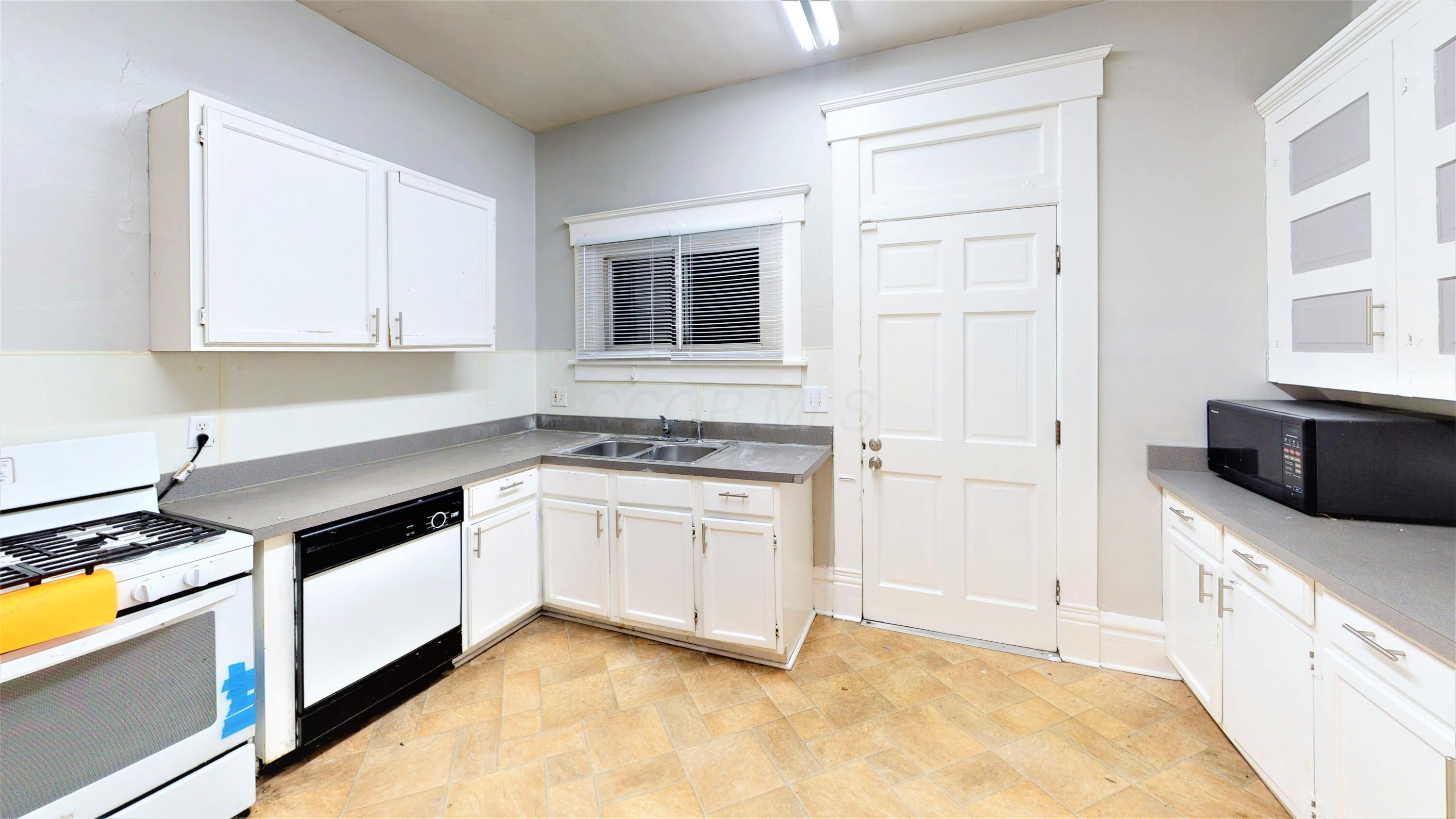 1410 Indianola Avenue Property Photo 6