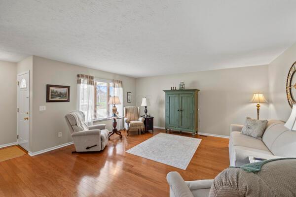 392 Bishop Drive Property Photo 5