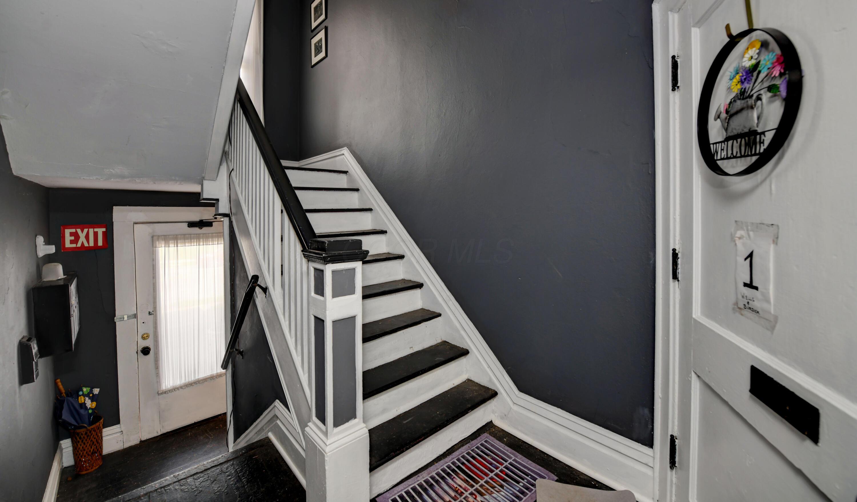 977 Bryden Road Property Photo 3
