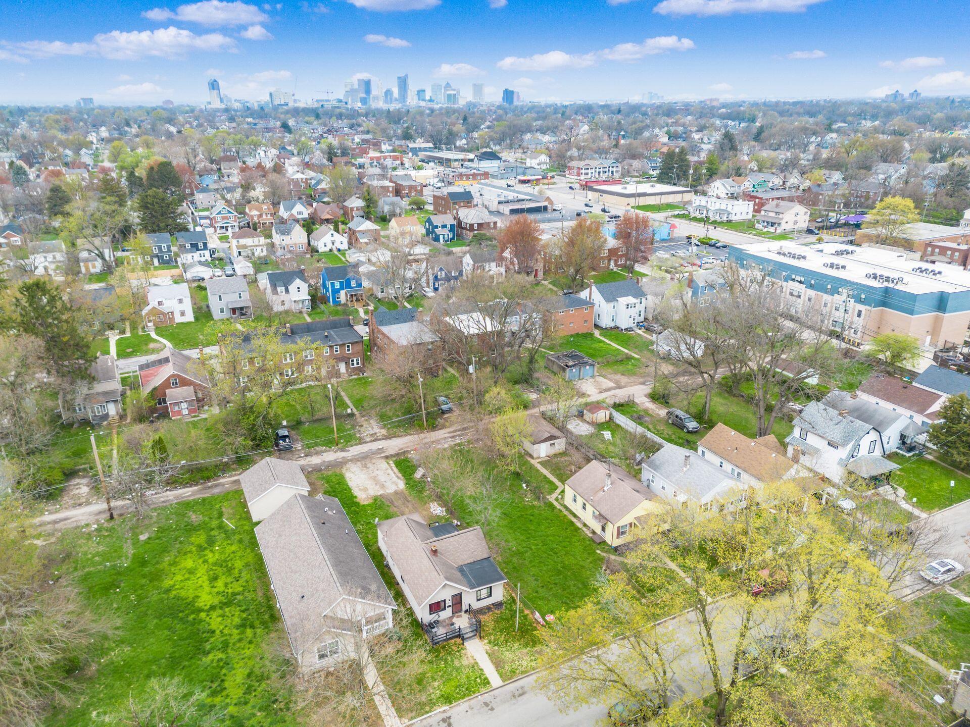 941 Seymour Avenue Property Photo 2