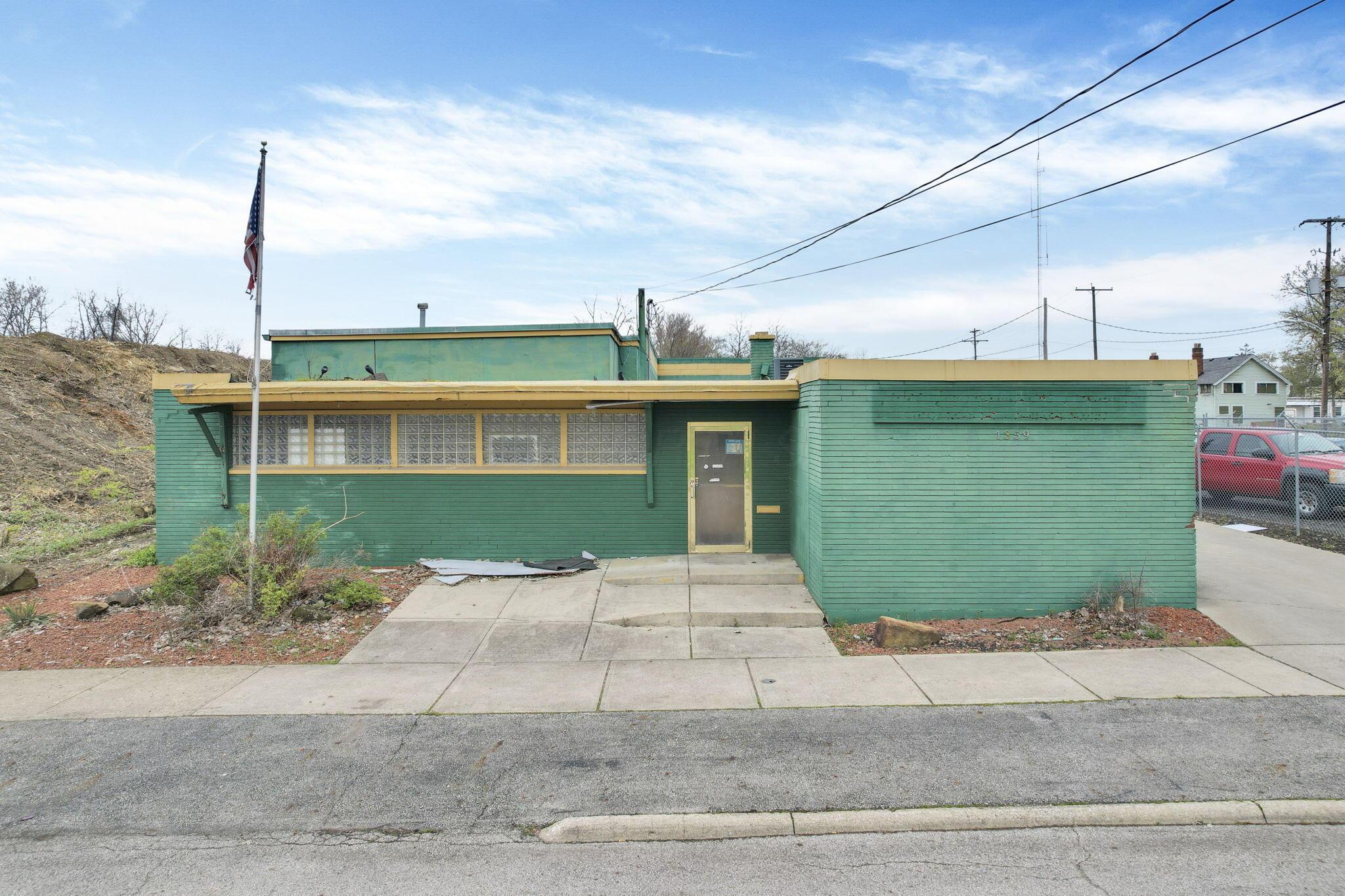 1359-1367 Essex Avenue Property Photo