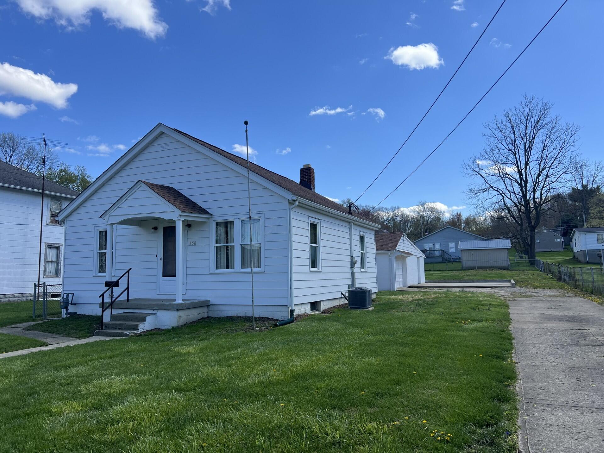 858 W Hubert Avenue Property Photo