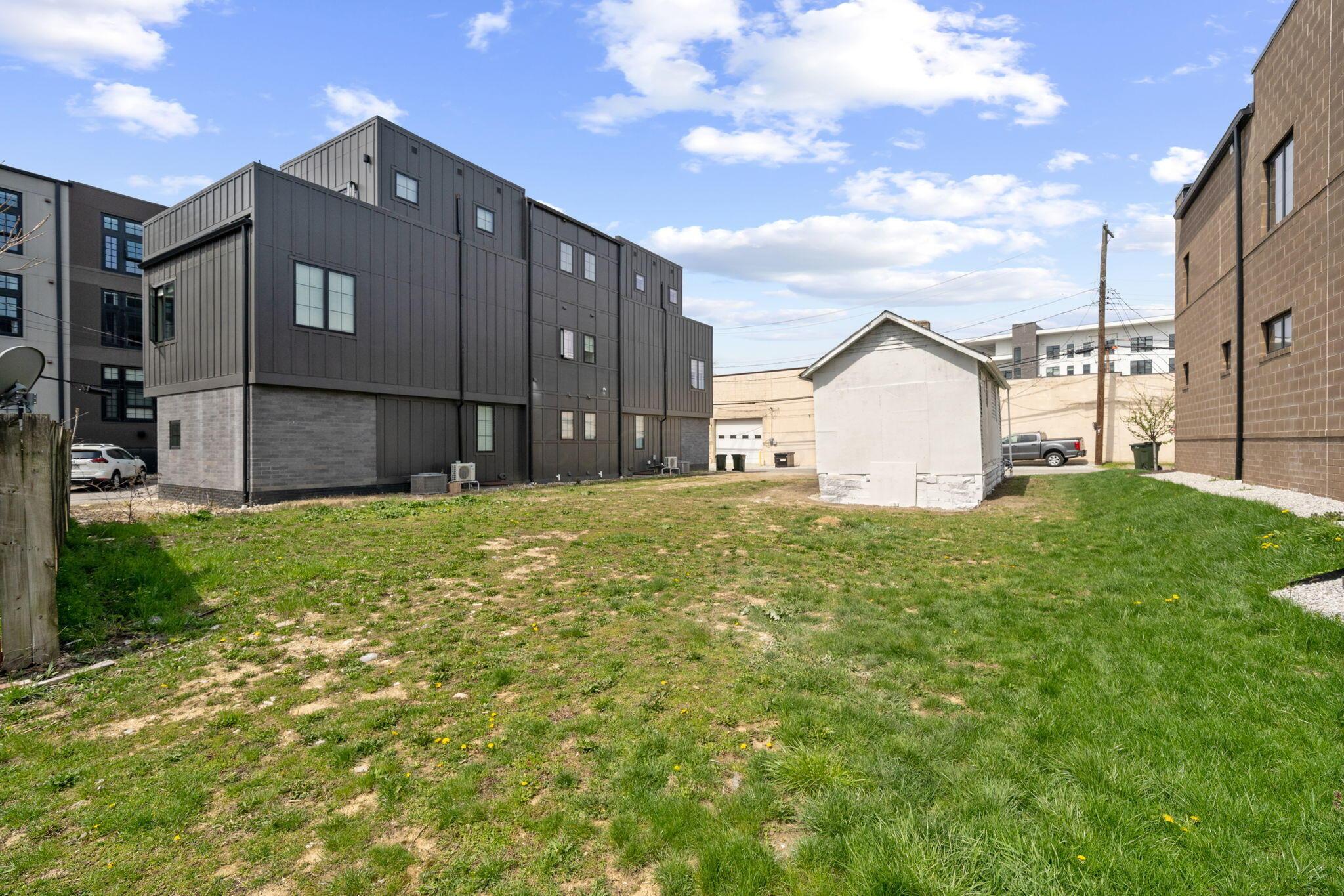 225012417 Property Photo 10