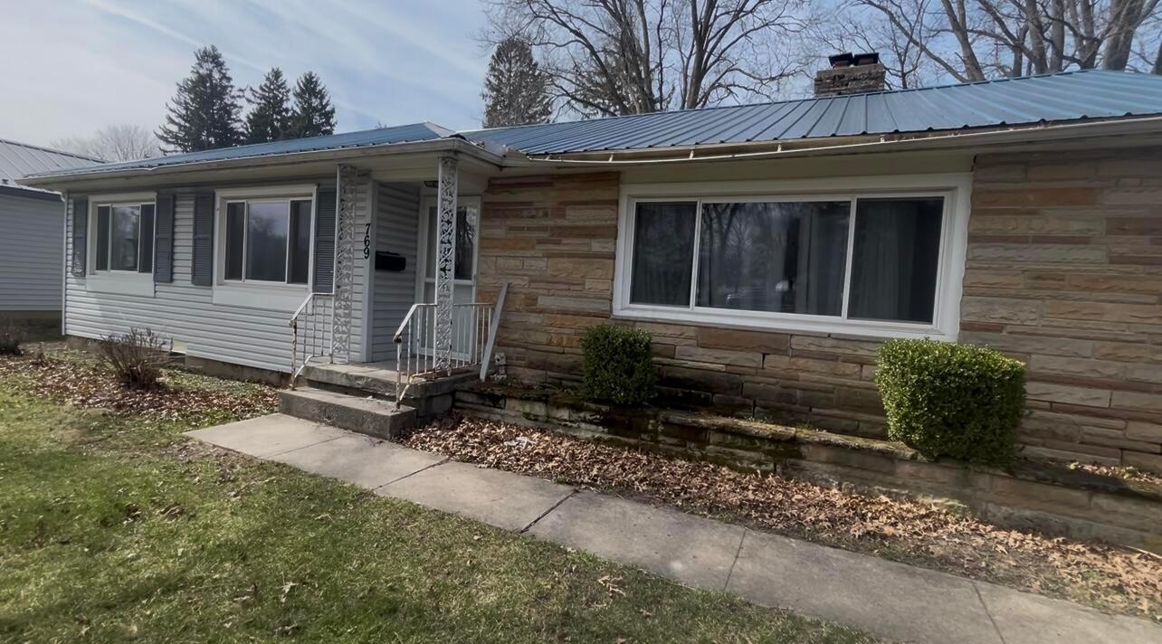 769 Summit Street Property Photo