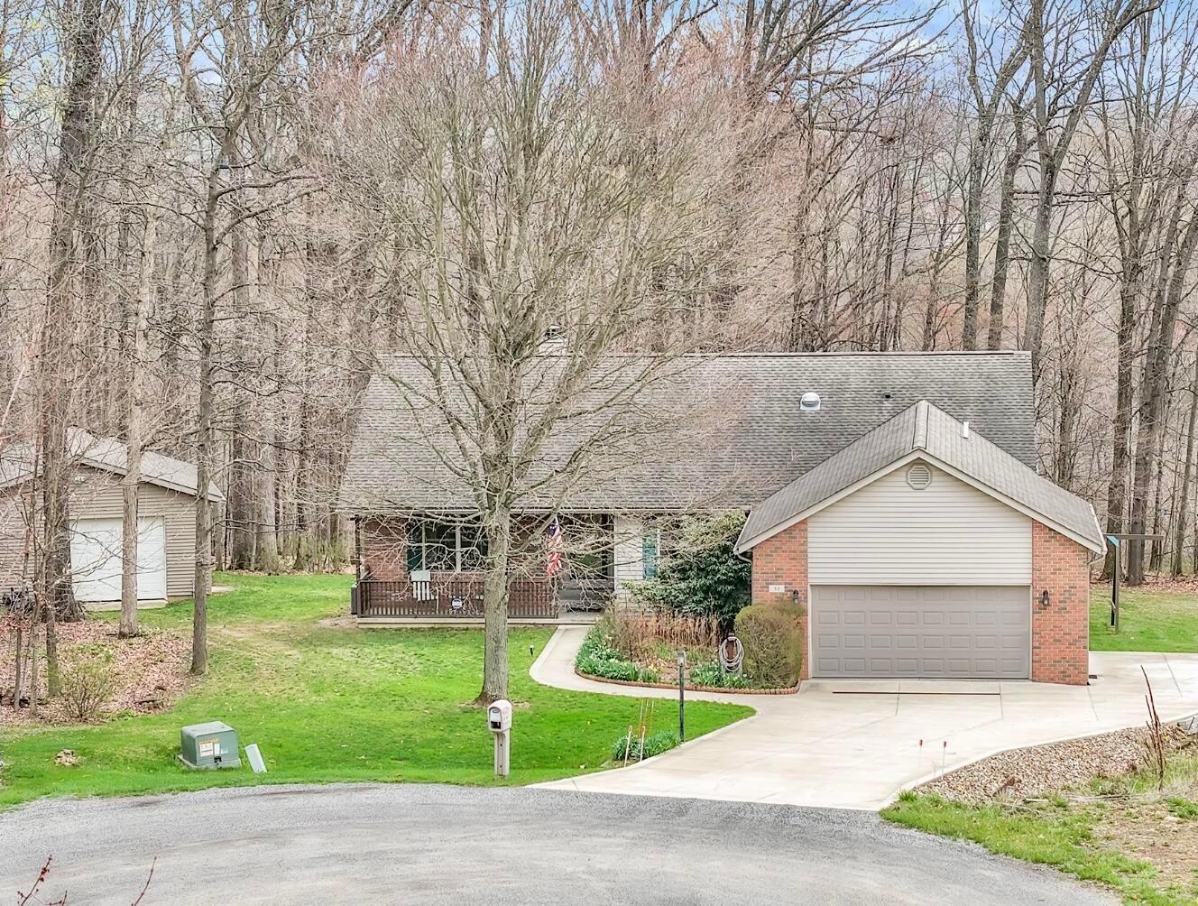 51 Hillview Court Property Photo