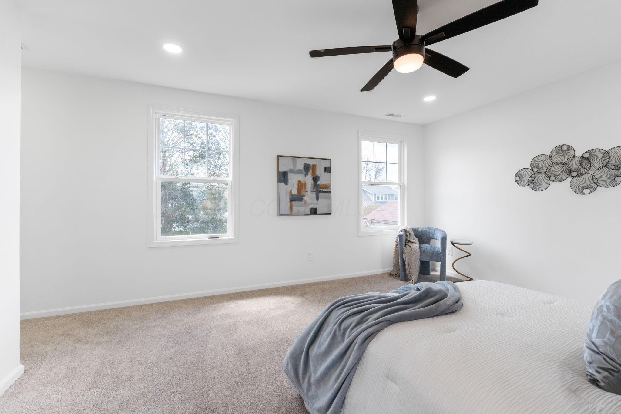 92 N Vine Street Property Photo 35