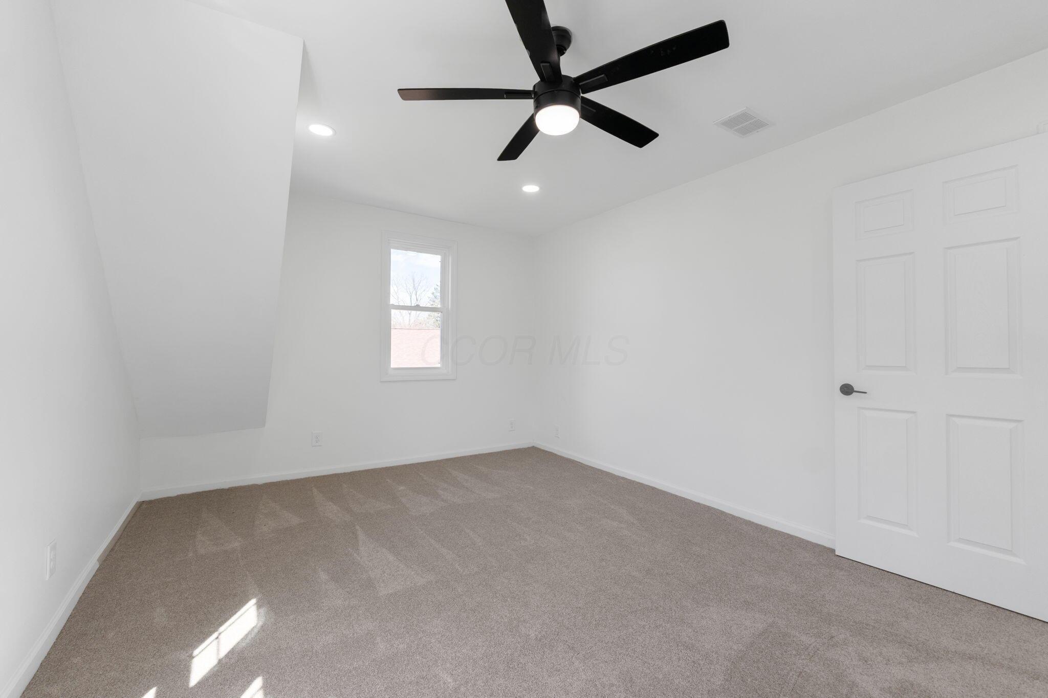 92 N Vine Street Property Photo 44