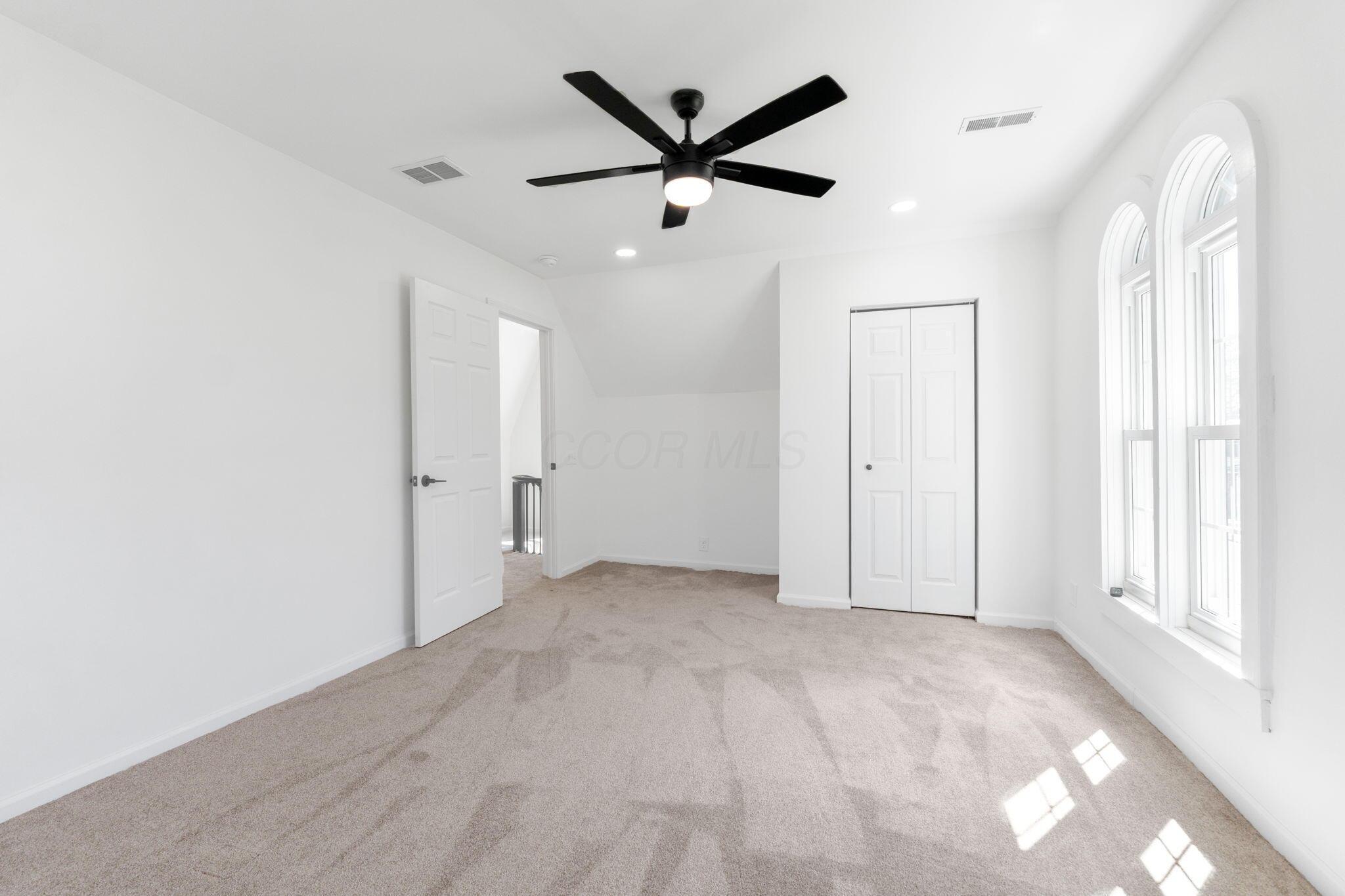 92 N Vine Street Property Photo 46
