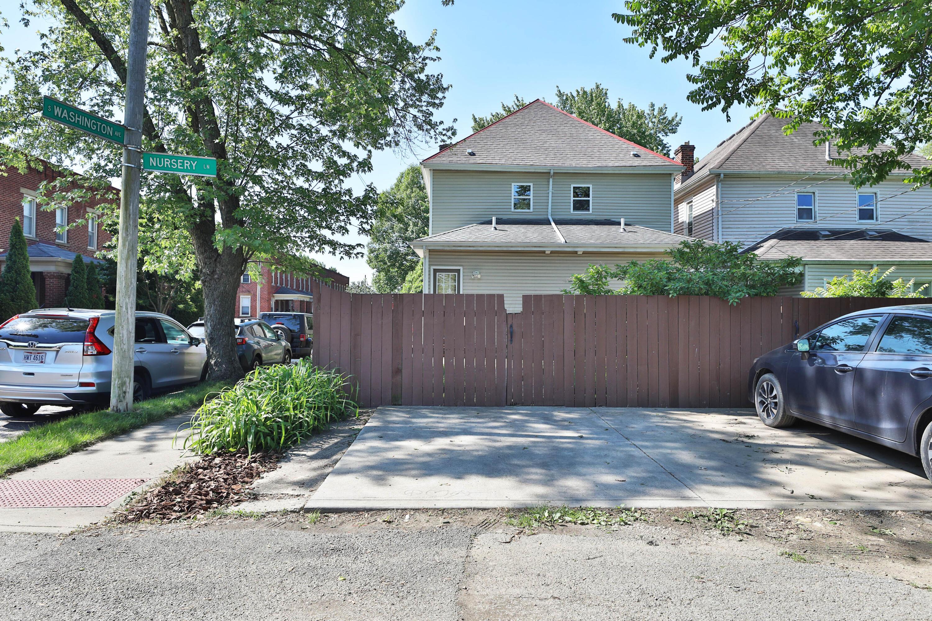 394-396 E Mithoff Street Property Photo 36