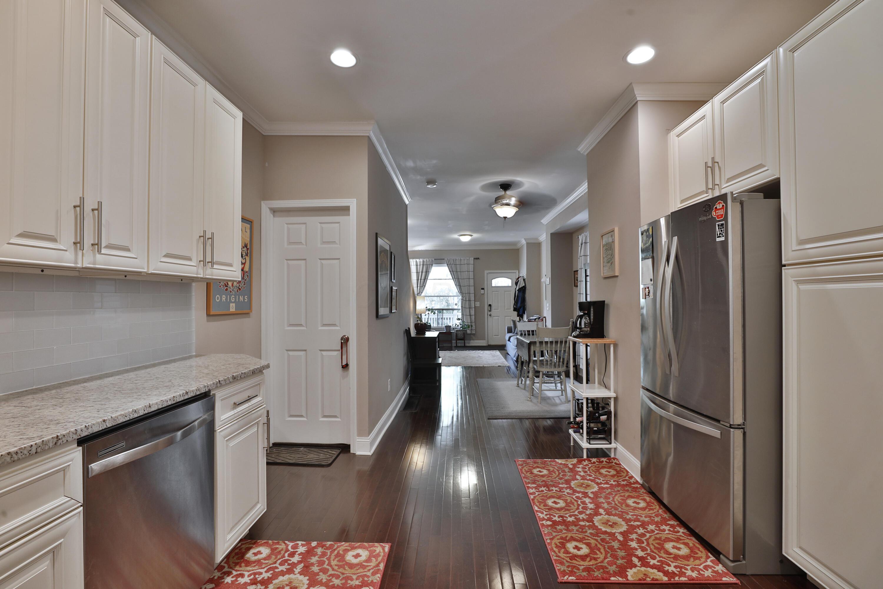 394-396 E Mithoff Street Property Photo 42