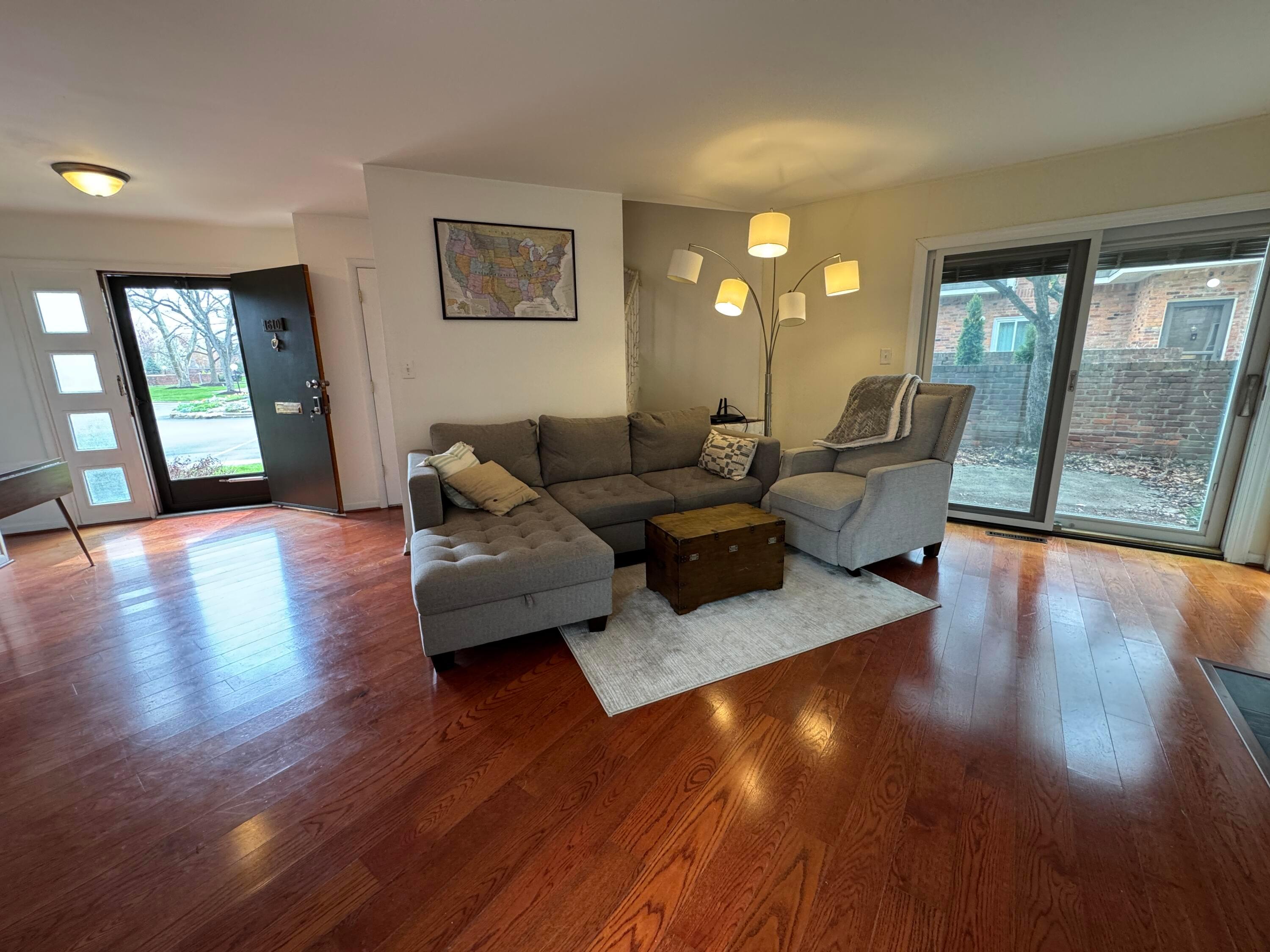 1610 Lafayette Drive, 1610