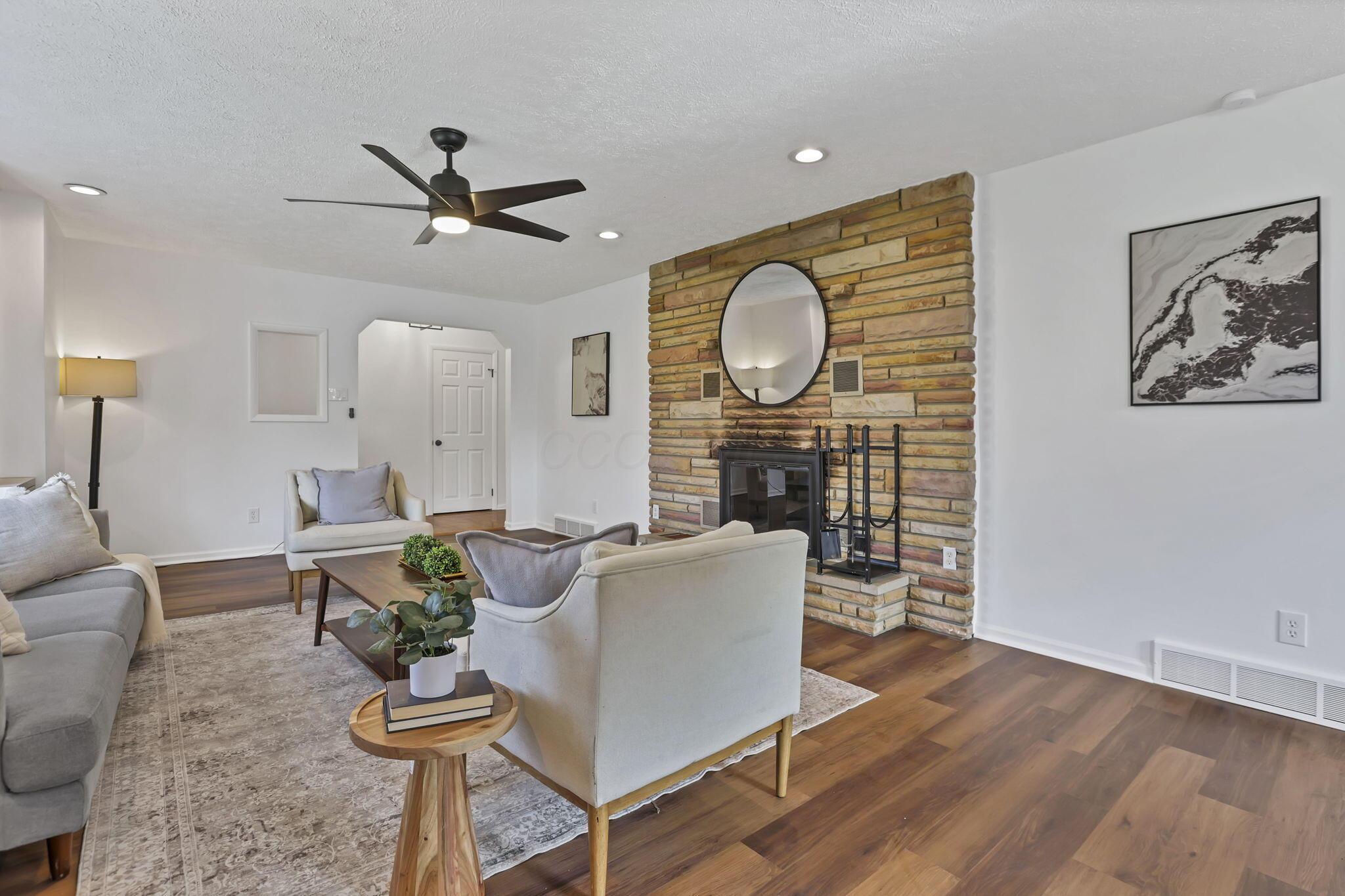 2340 Charlemagne Street Property Photo 8