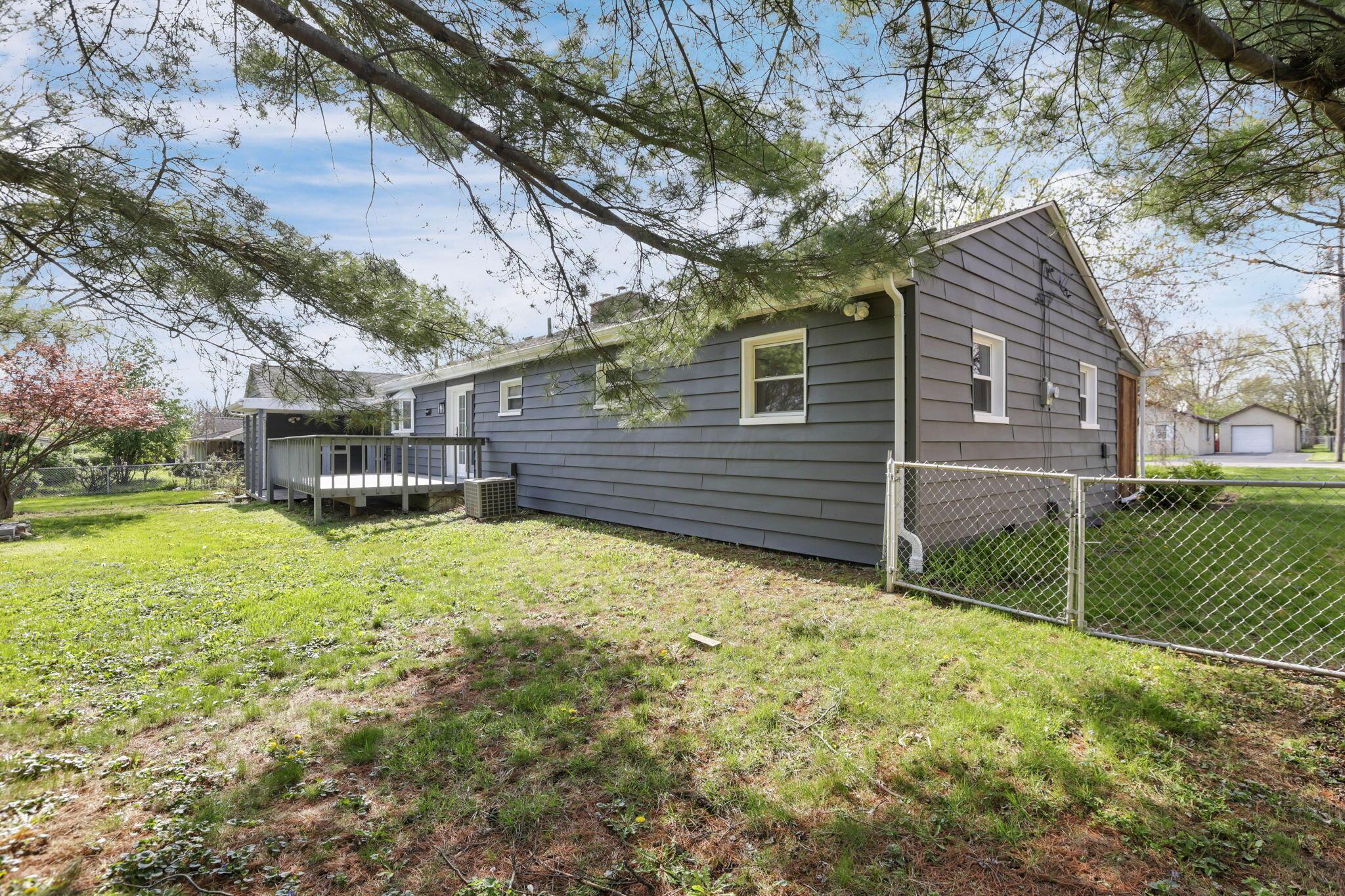 2340 Charlemagne Street Property Photo 43