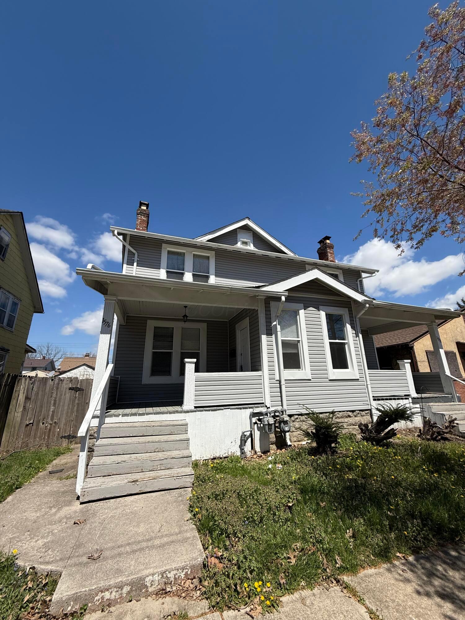 1576-1578 Arlington Avenue Property Photo