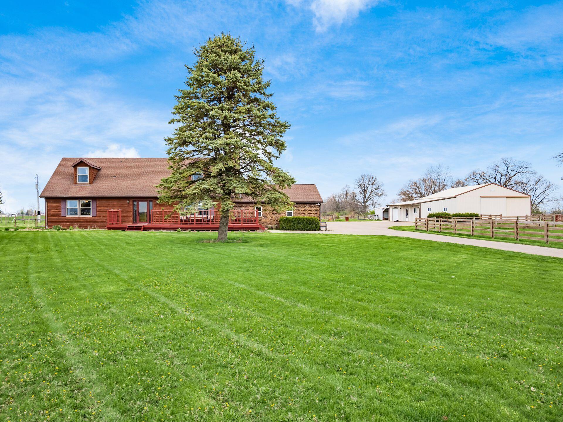 15350 Davis Road Property Photo