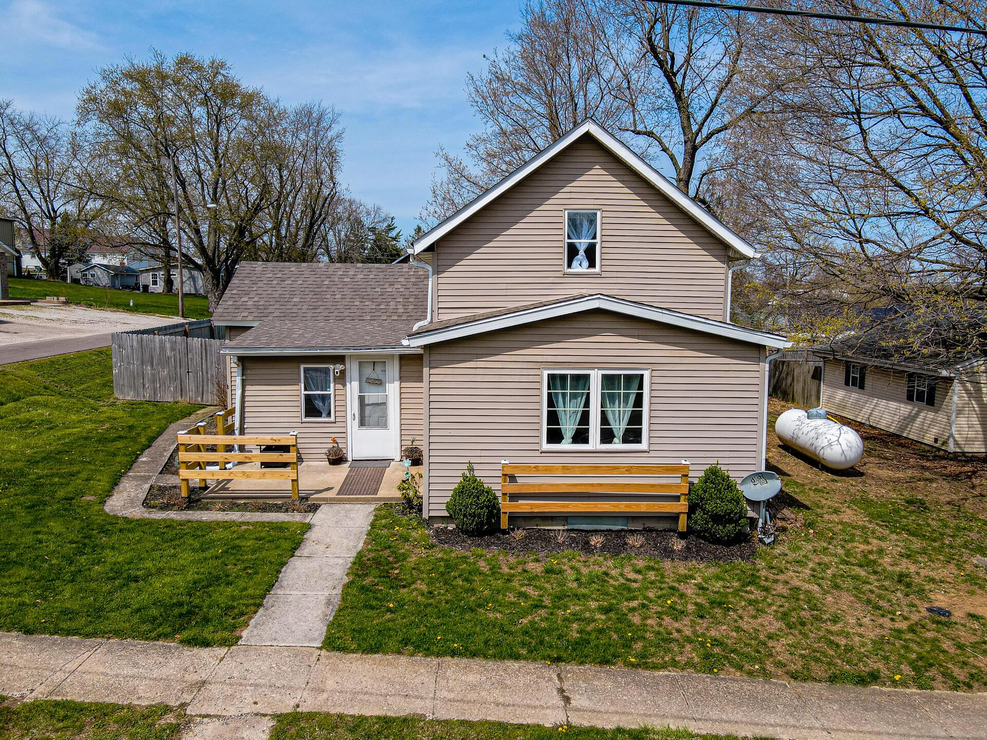 20 E Walnut Street Property Photo