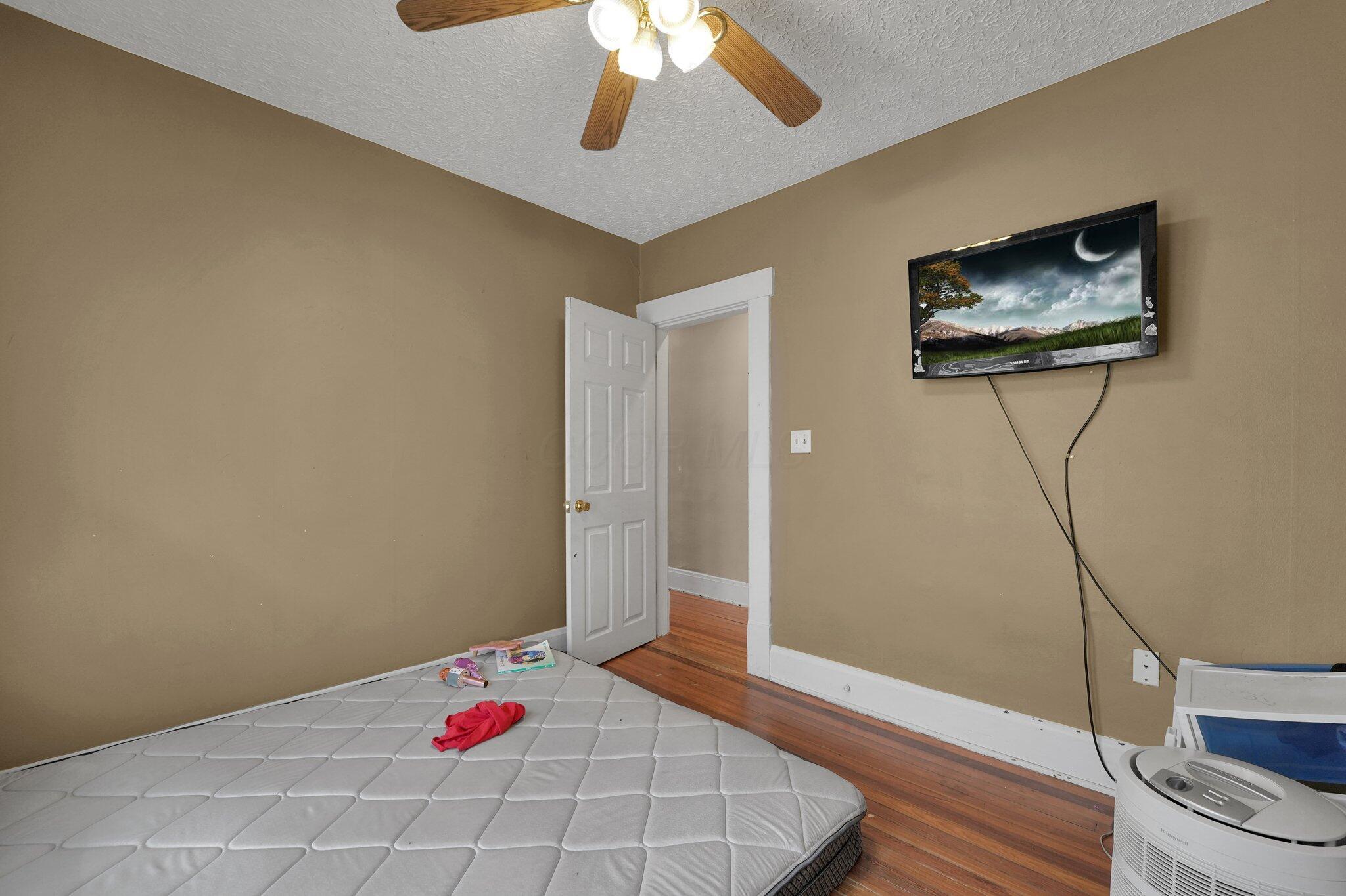 2513 Indianola Avenue, 15 Property Photo 20