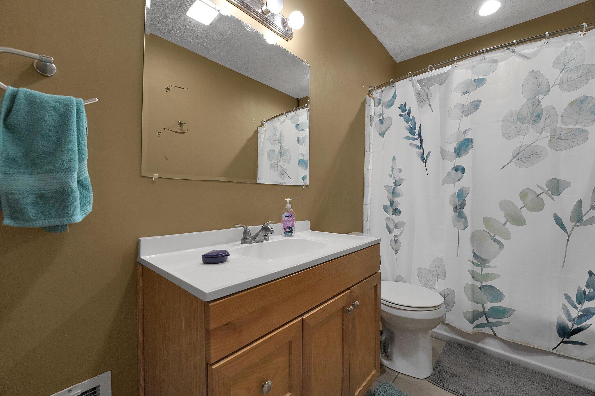 2513 Indianola Avenue, 15 Property Photo 26