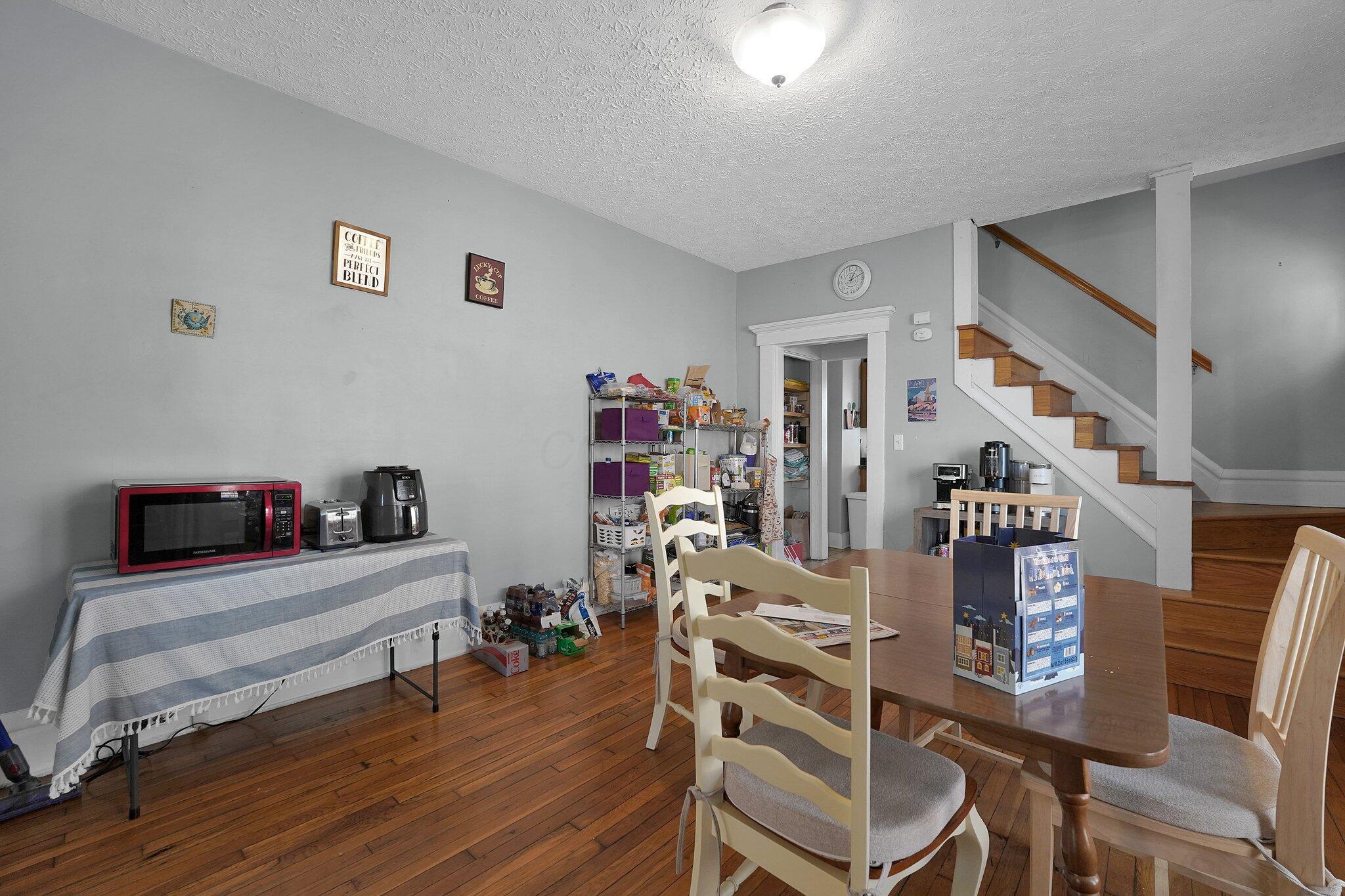 2513 Indianola Avenue, 15 Property Photo 40