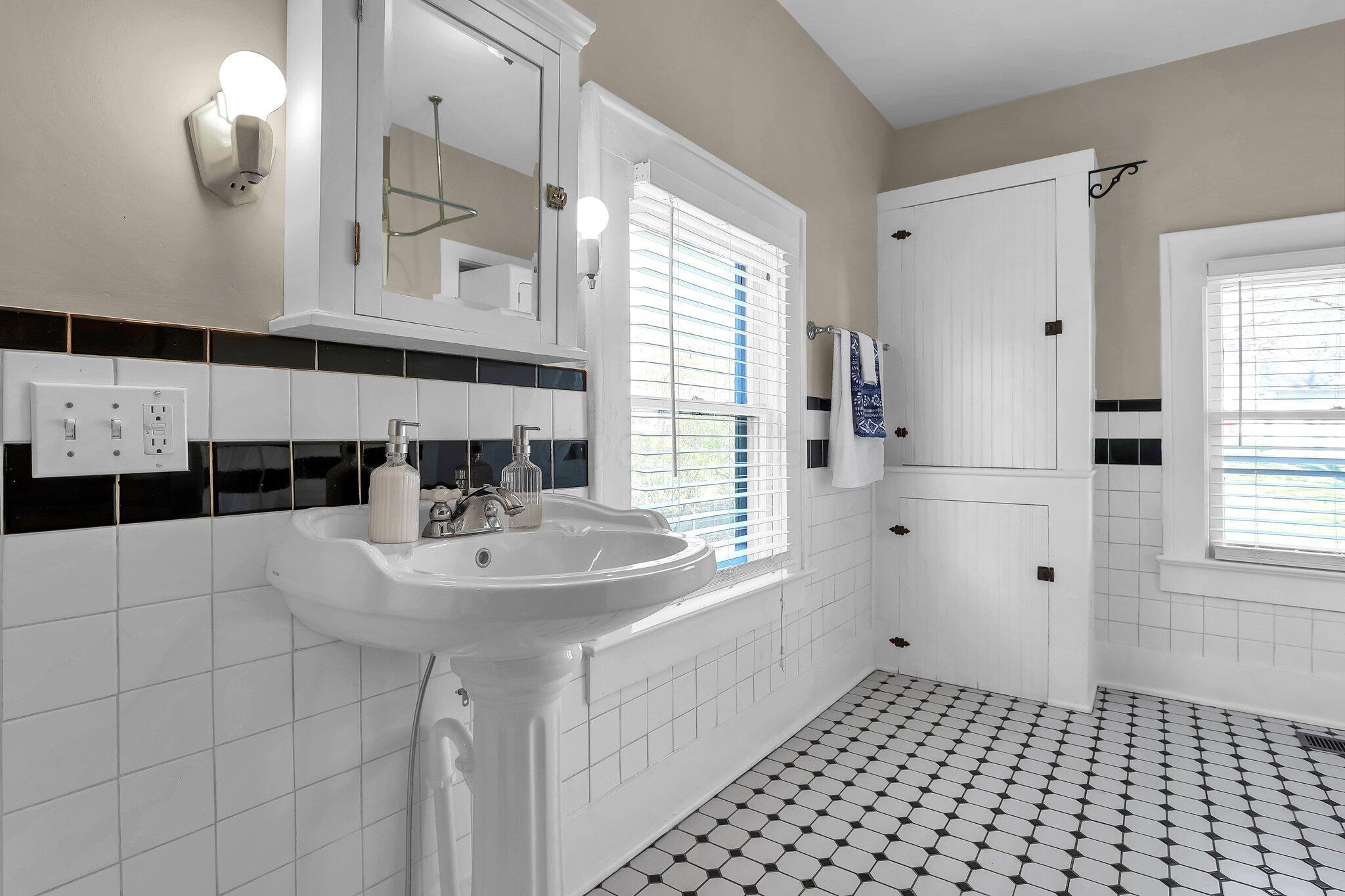 170 N Madison Road Property Photo 22
