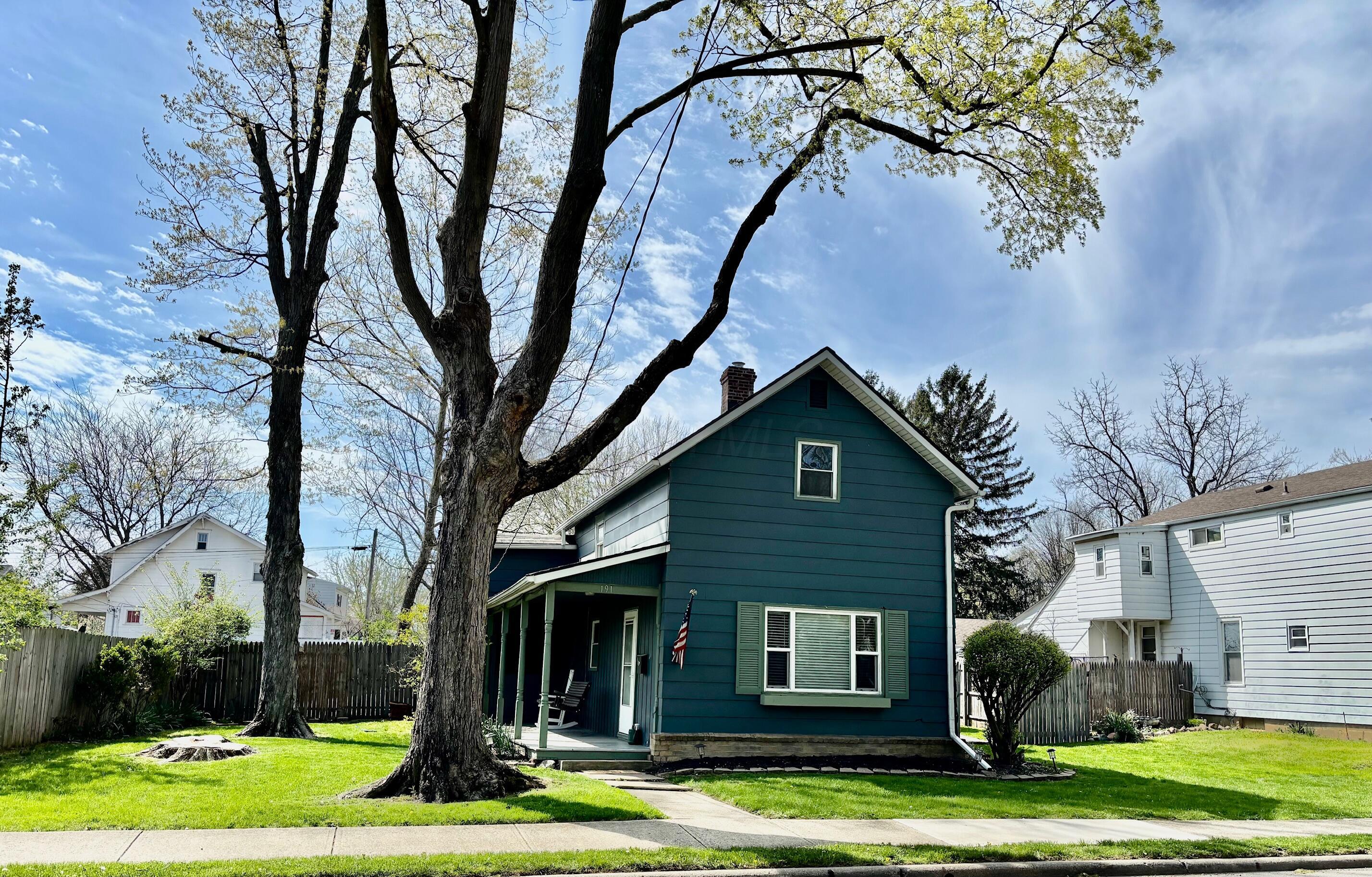 191 College Street Property Photo