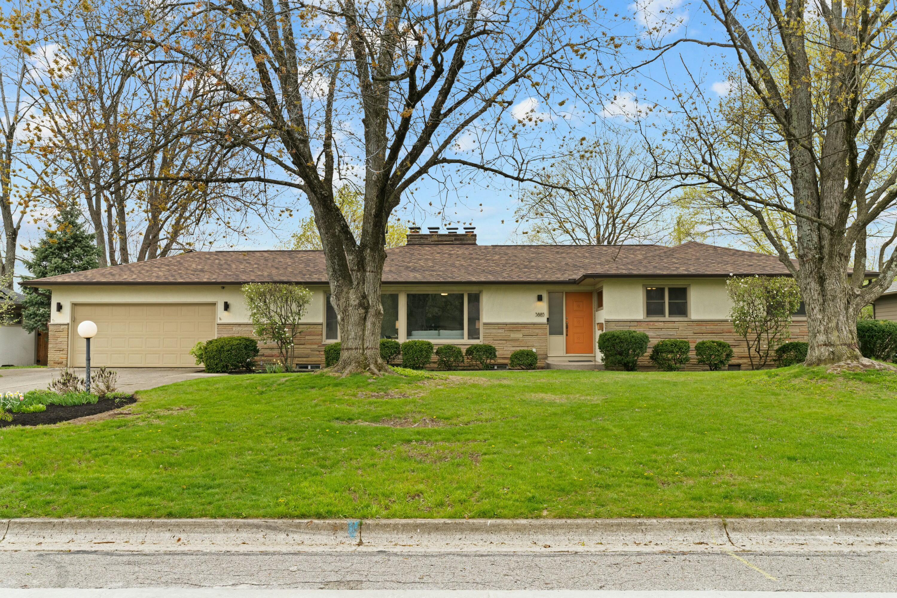 3885 Overdale Drive Property Photo