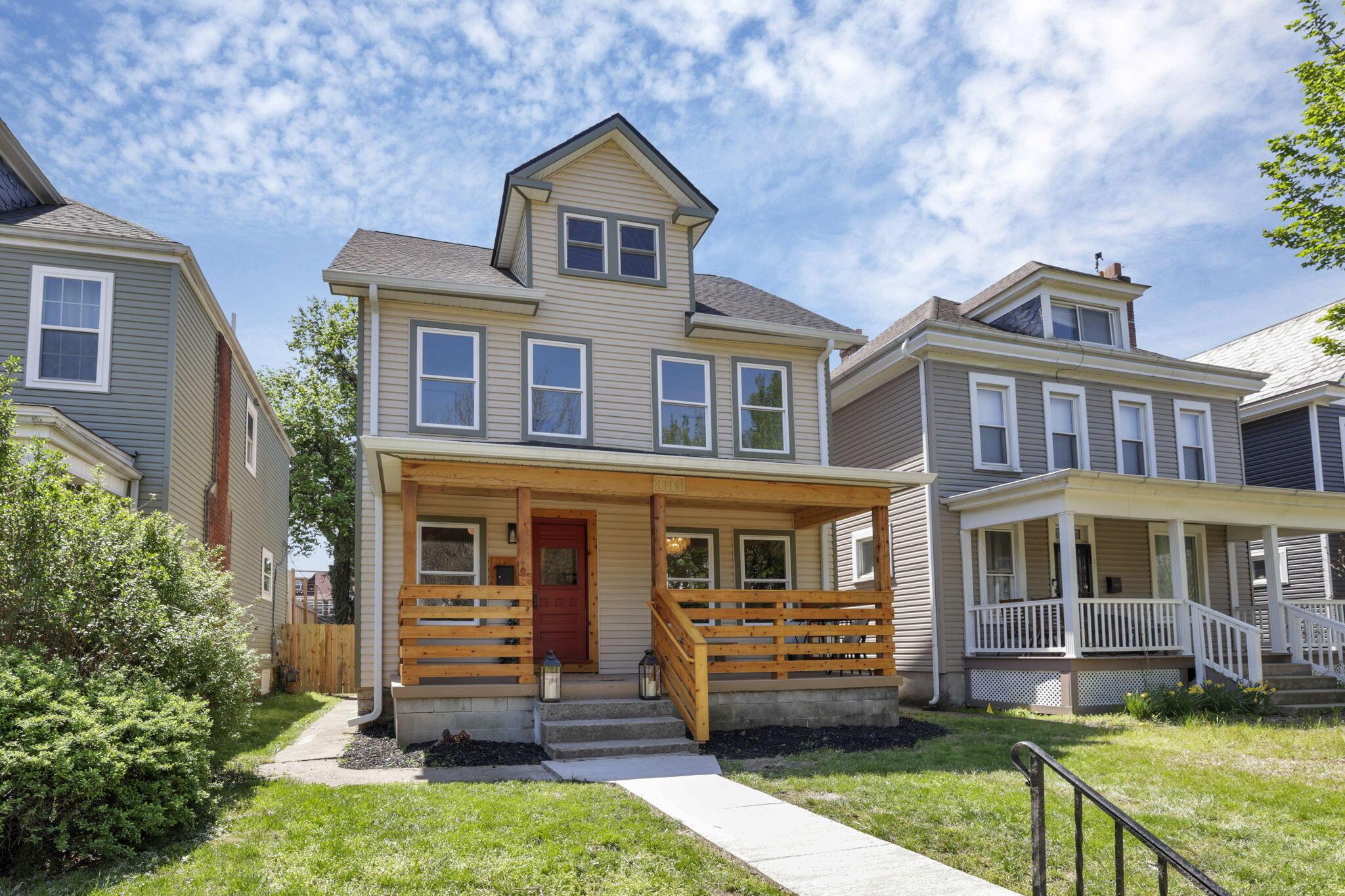 1719 Oak Street Property Photo
