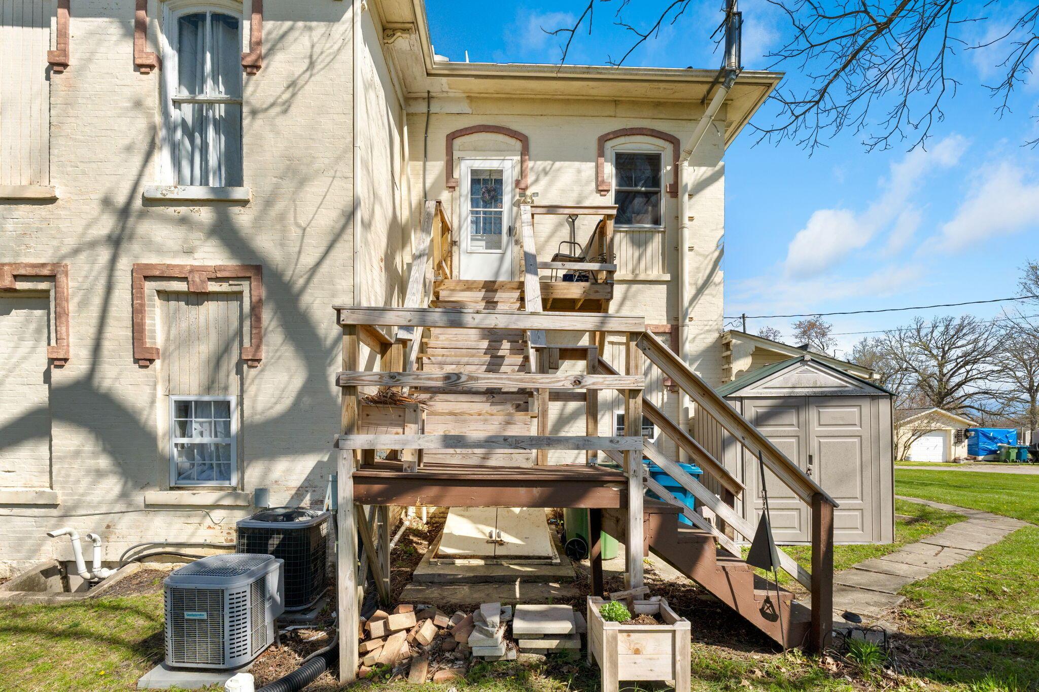 650 Chestnut Street Property Photo 23
