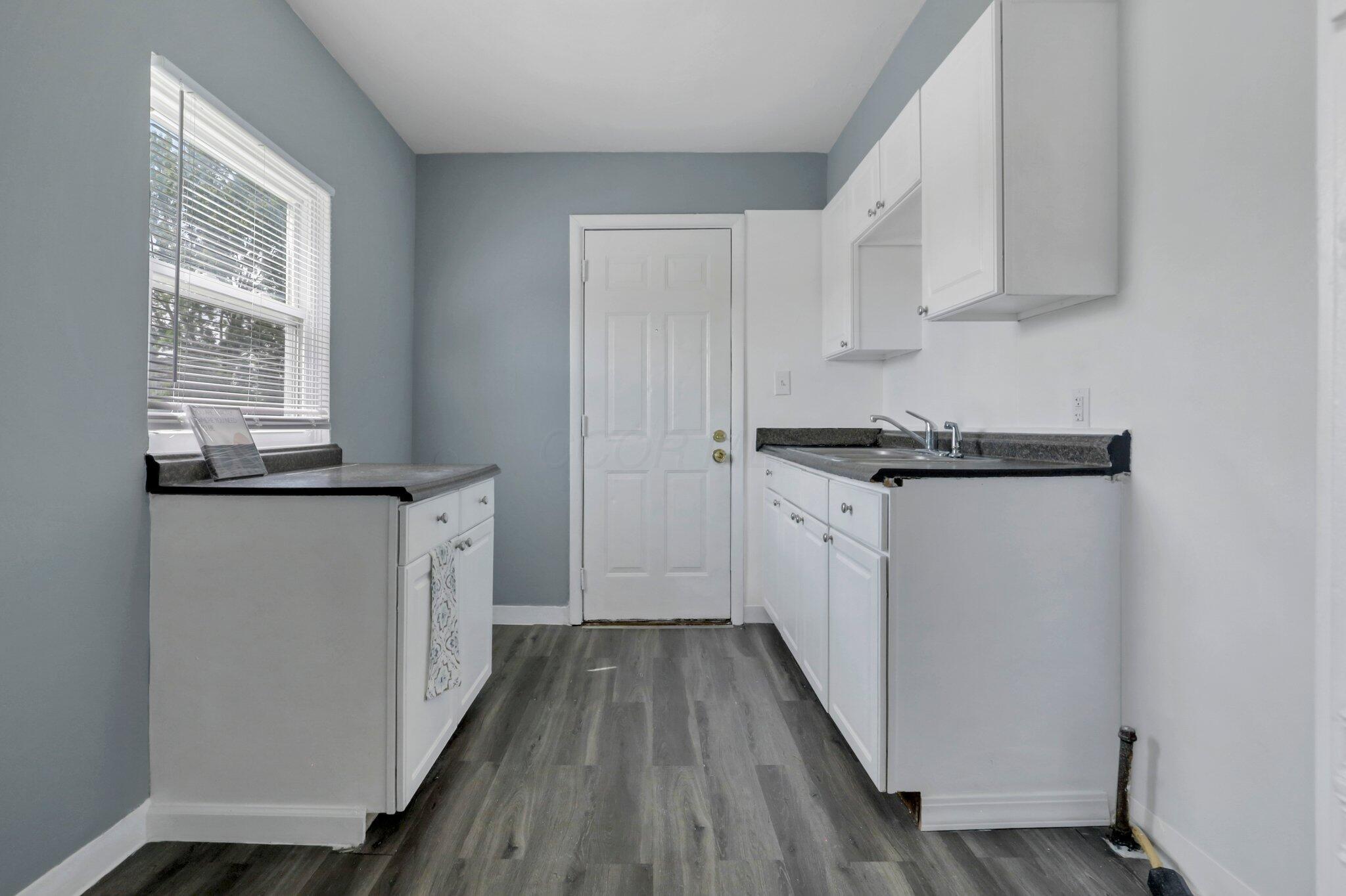 2822-2824 E 5th Avenue Property Photo 5