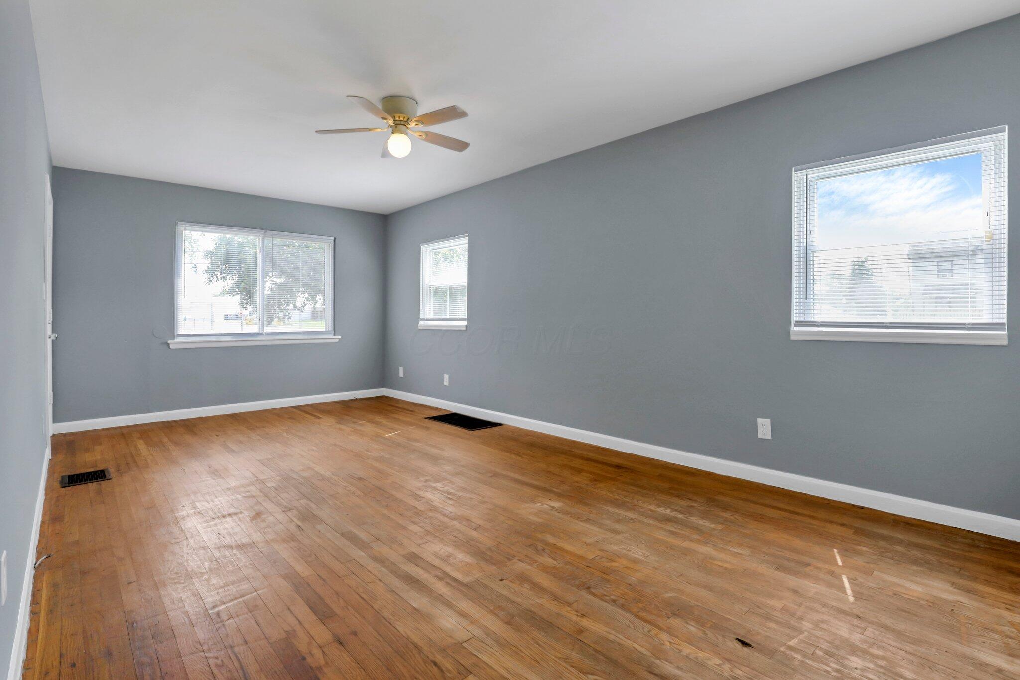 2822-2824 E 5th Avenue Property Photo 14
