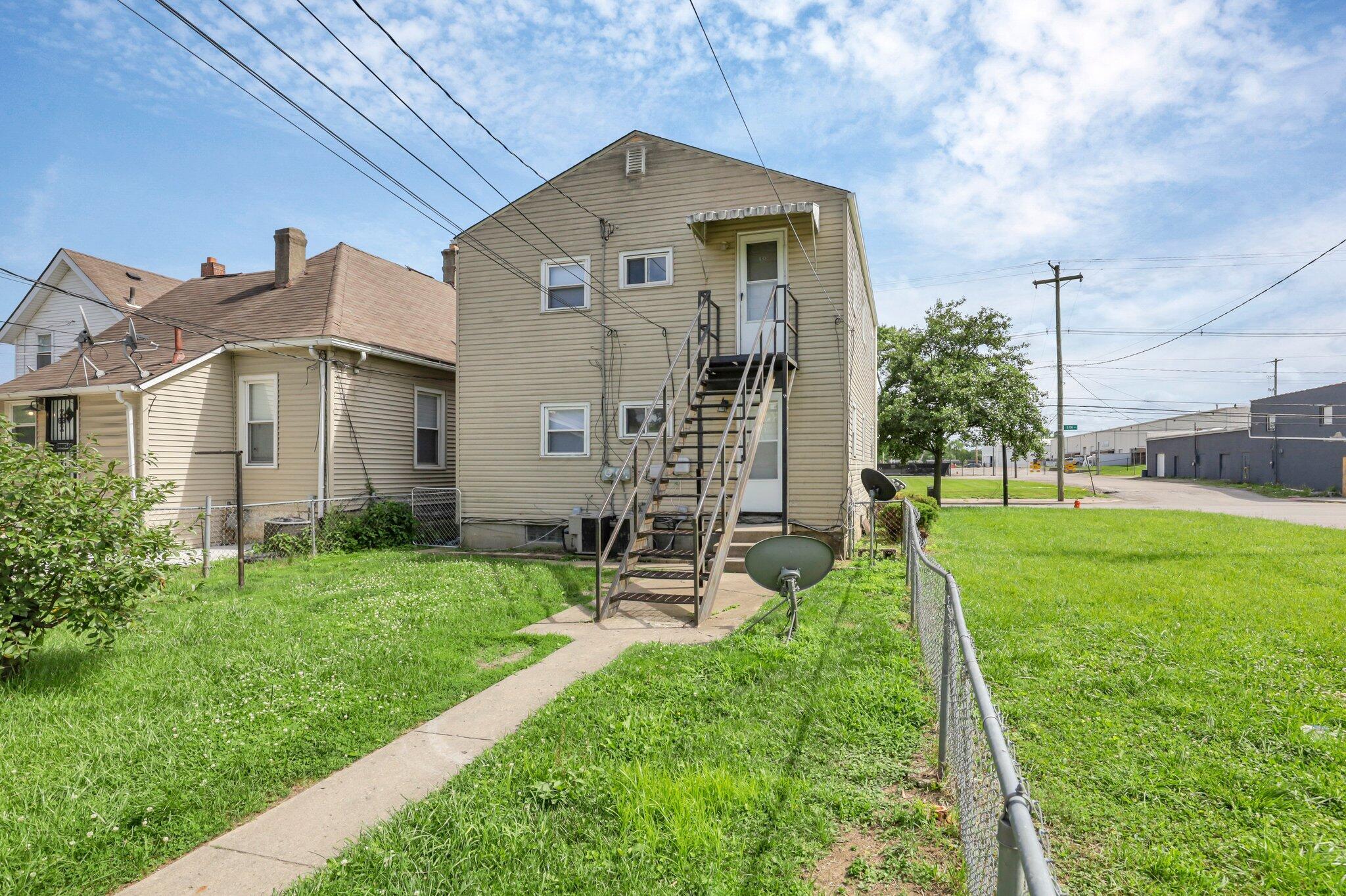2822-2824 E 5th Avenue Property Photo 22