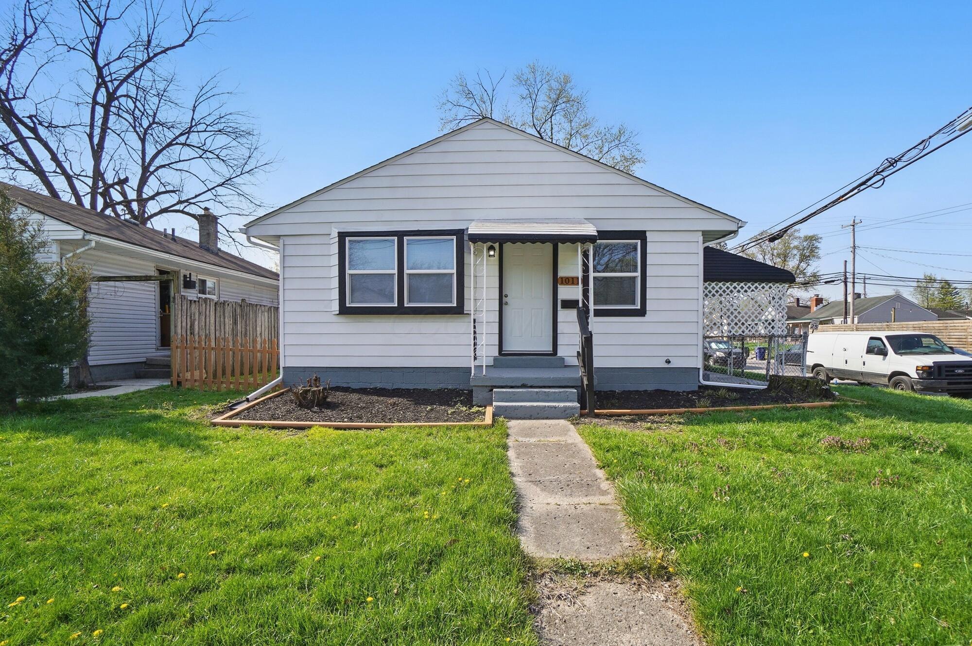 1011 E Weber Road Property Photo 1