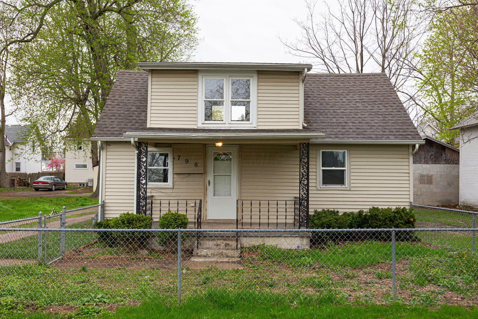 796 Grove Street Property Photo